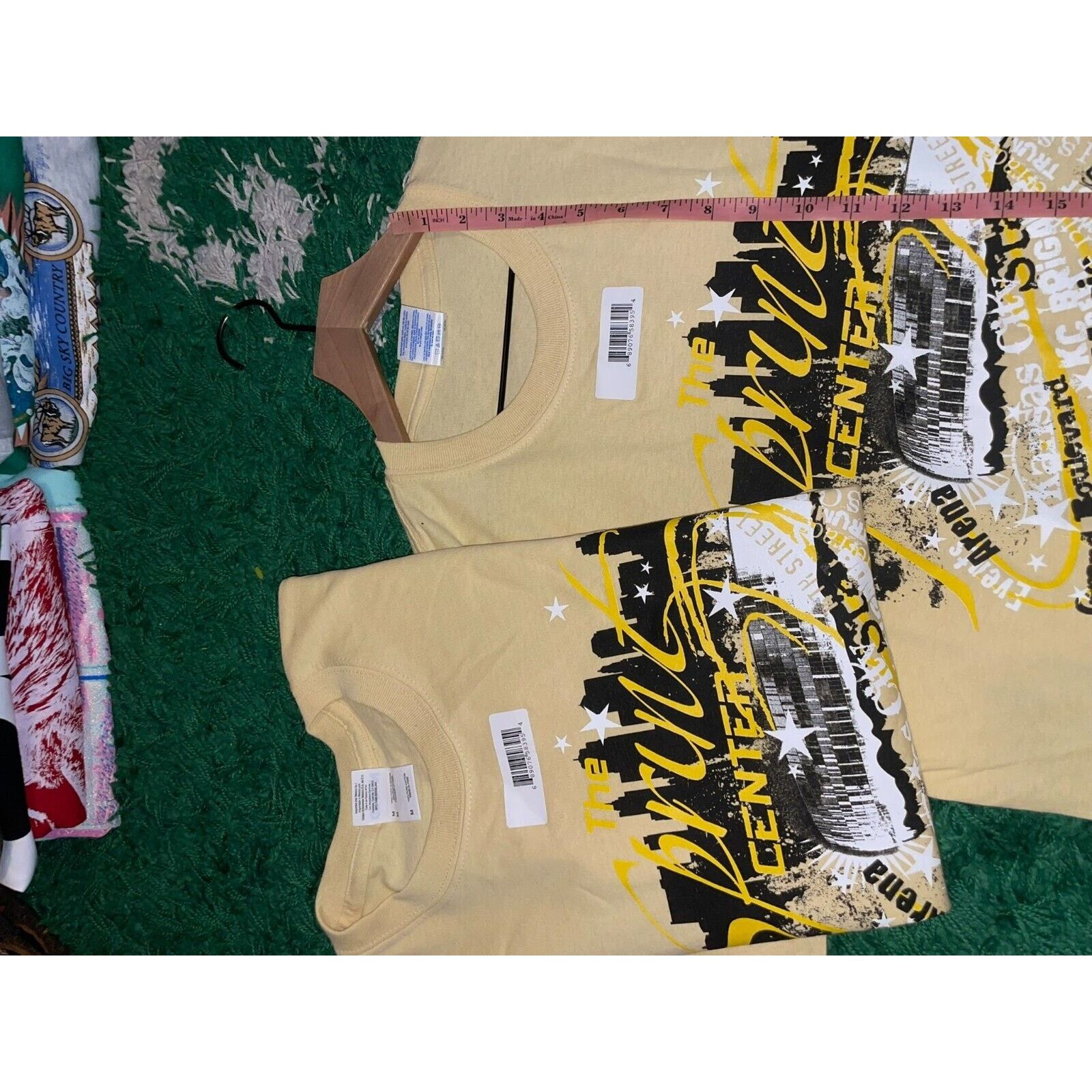 Gildan Vintage Sprint Center Shirt Events Arena Yellow Tee Y2K M Size US M / EU 48-50 / 2 - 11 Thumbnail