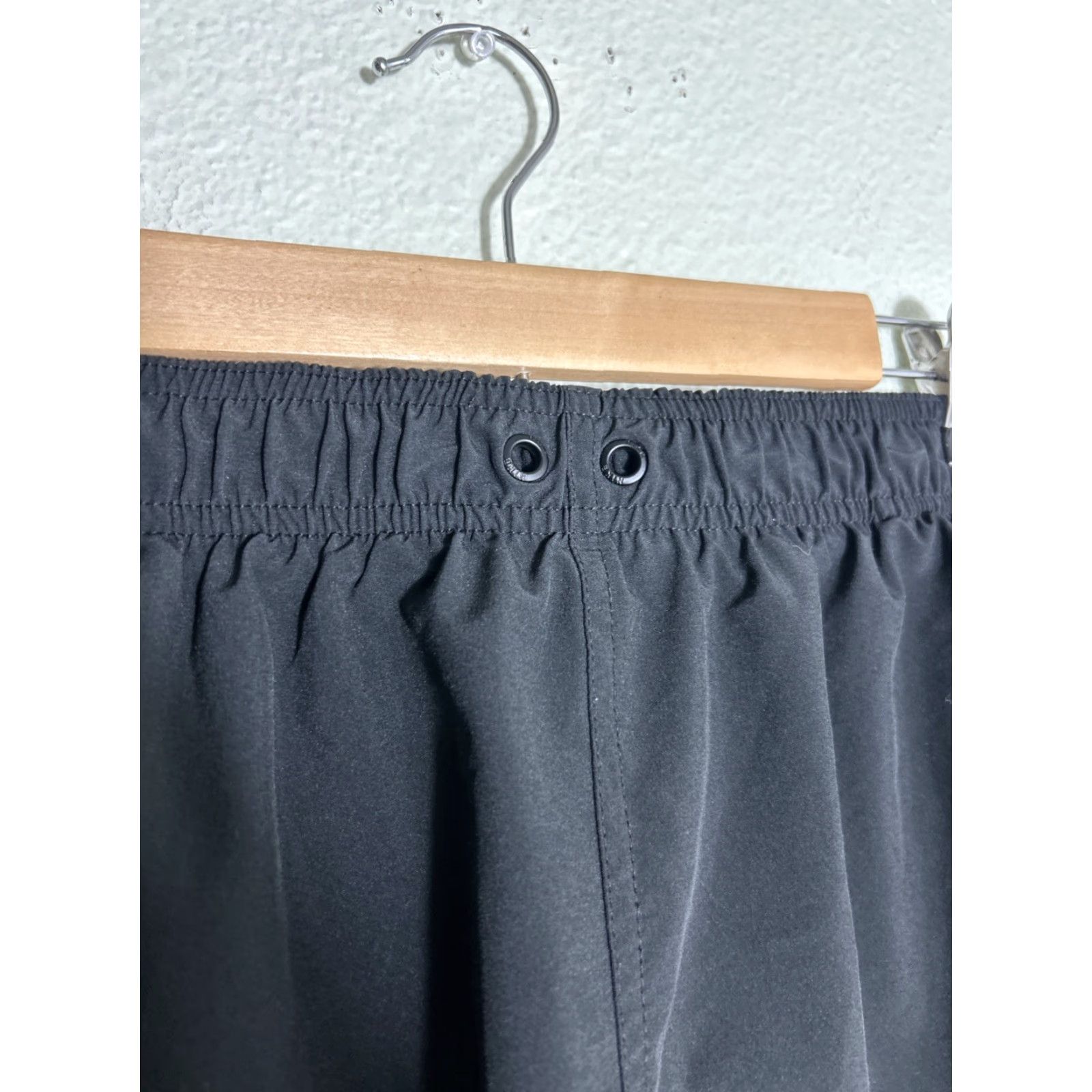 Nike Nike Lined Running Shorts Men’s Large Black Missing Drawstring 30x4.5 Size US 33 - 4 Thumbnail