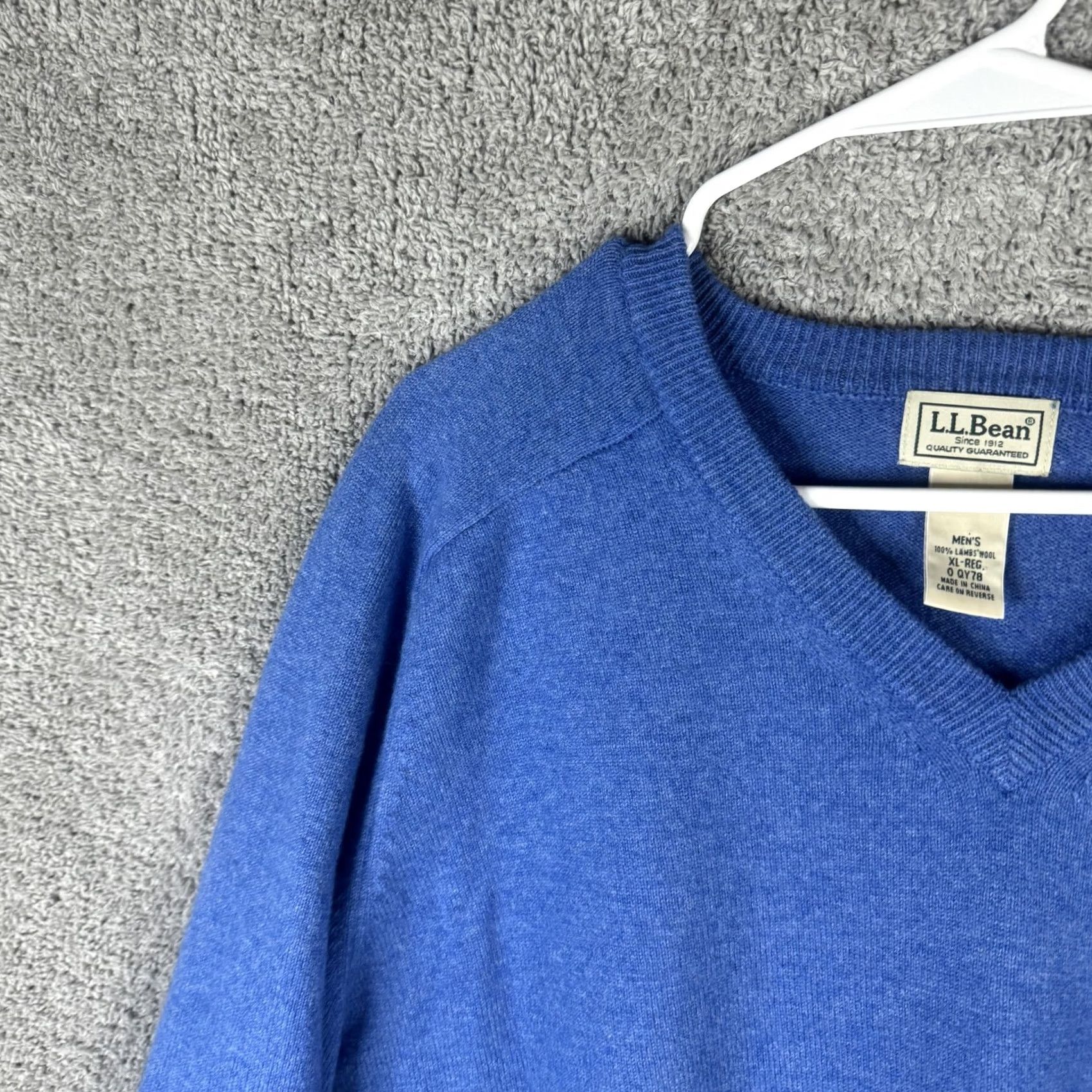 Vintage L.L. Bean Sweater Mens XL Blue 100% Lambswool V-Neck Pullover Knit Solid Tight-Knit Wool Pullover Mens XL Regulations? Size US XL / EU 56 / 4 - 5 Thumbnail
