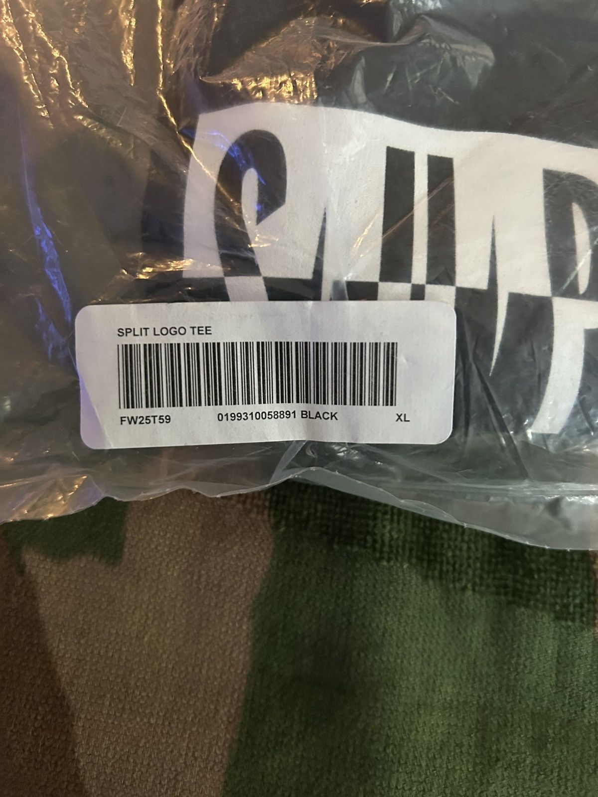 Supreme Supreme Split Logo Tee Black XL FW25 Size US XL / EU 56 / 4 - 5 Thumbnail