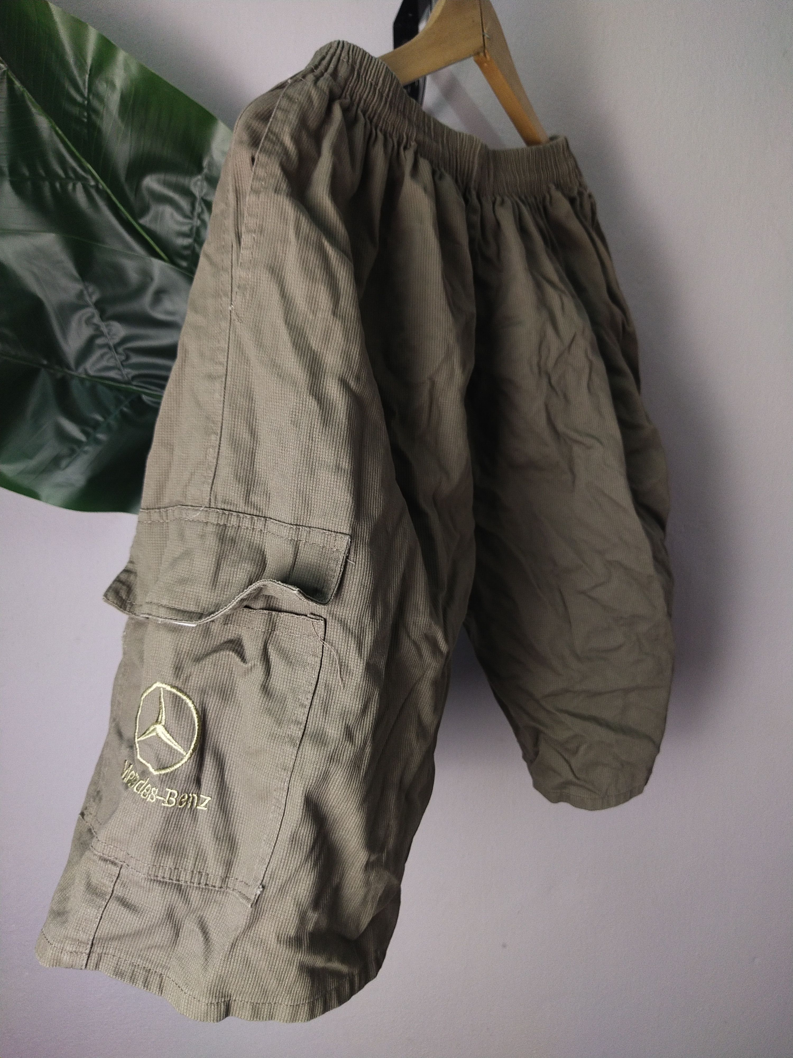 Mercedes-Benz Combo Mercedes benz cropped pants Free size 3 pieces Size US 44 / EU 60 - 4 Thumbnail