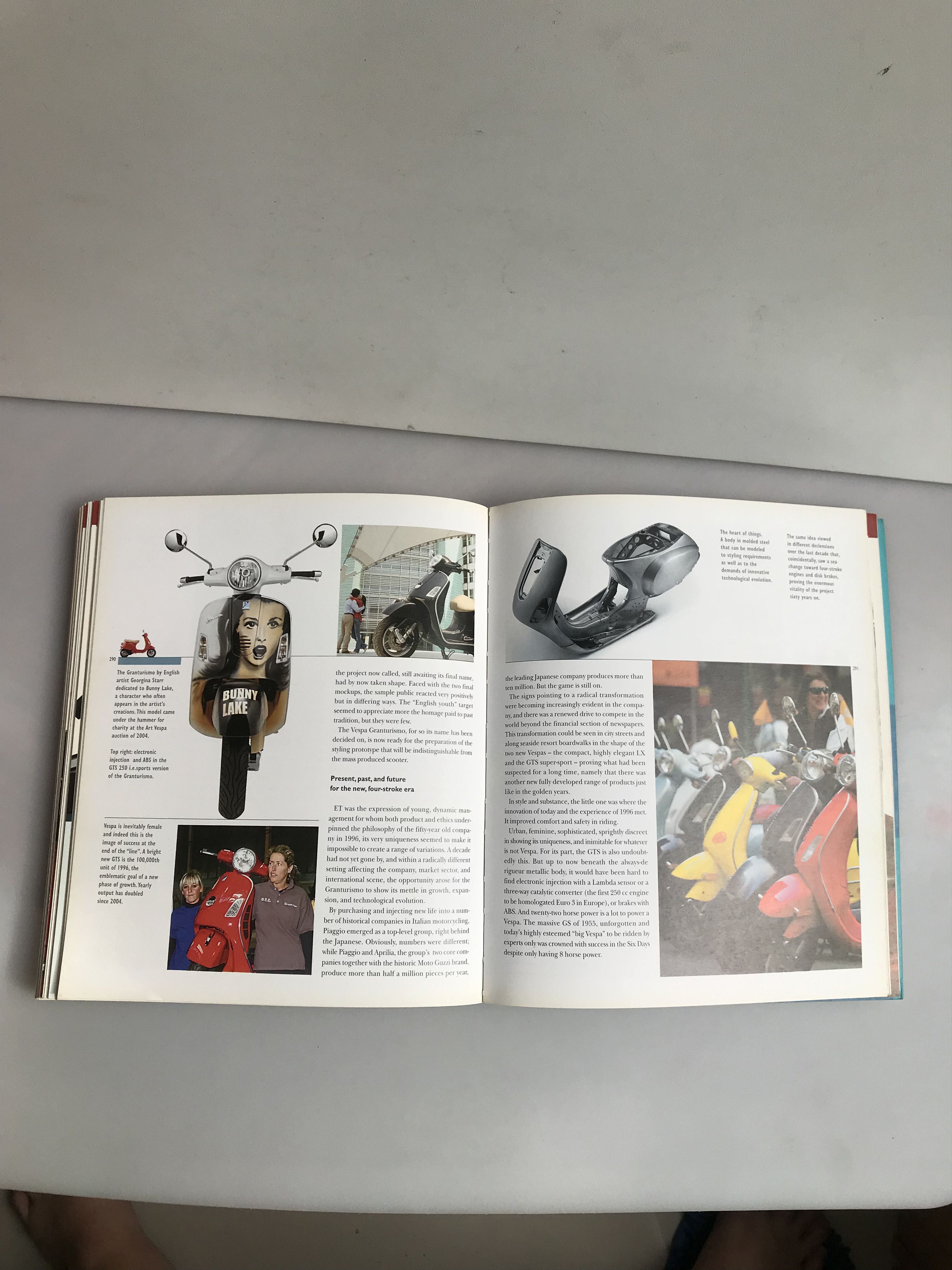 Racer Worldwide Vespa: Italian Street Style book Books Davide Mazzanti Size ONE SIZE - 16 Thumbnail