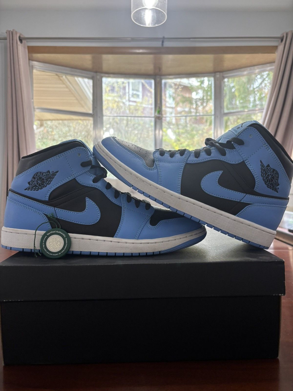 Jordan Brand Jordan 1 Mid university blue black Size US 10.5 / EU 43-44 - 1 Thumbnail