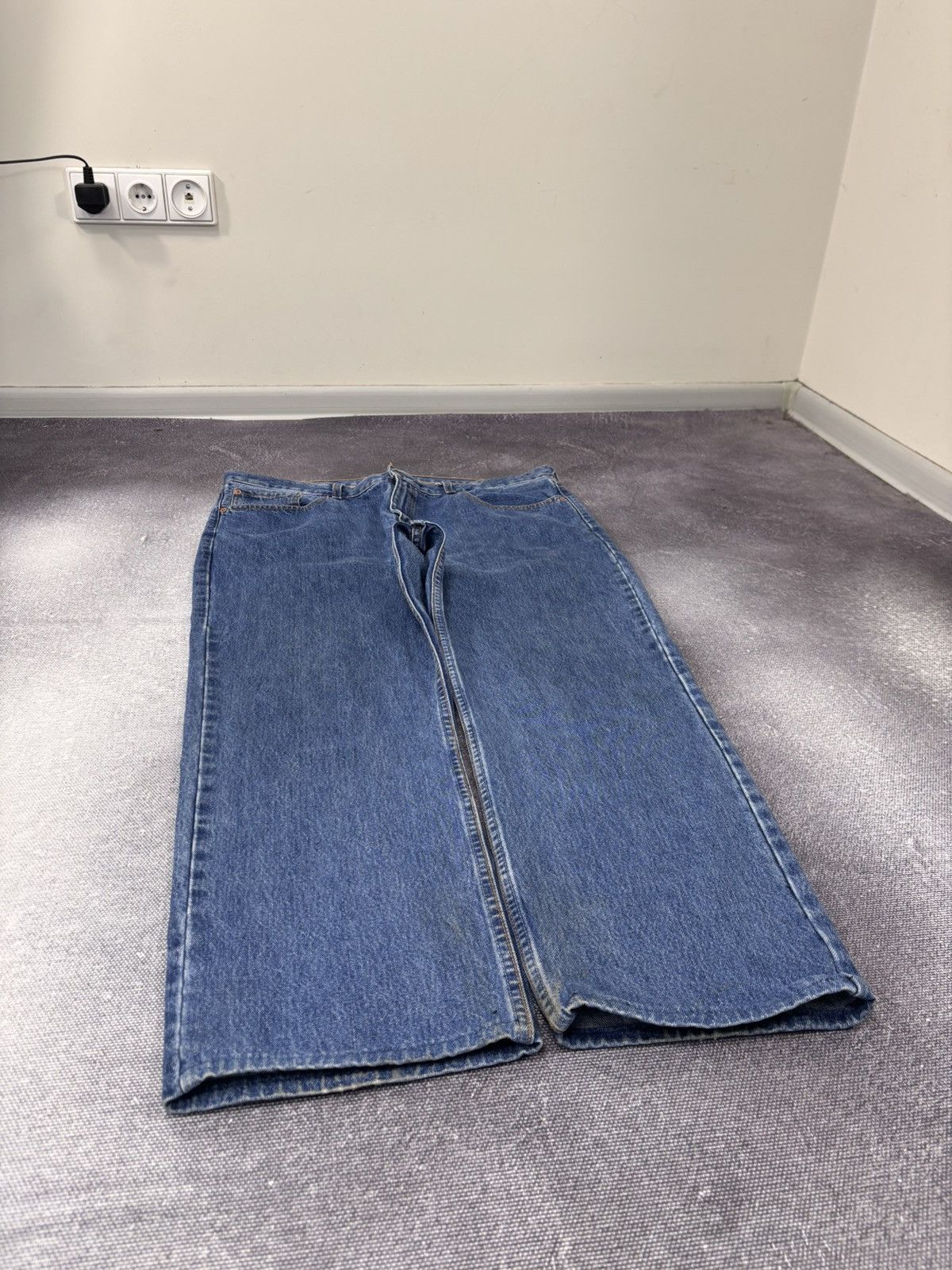Levi's Vintage Levi’s 751 Men’s Straight Leg USA Blue Denim Jeans Size US 40 / EU 56 - 12 Thumbnail