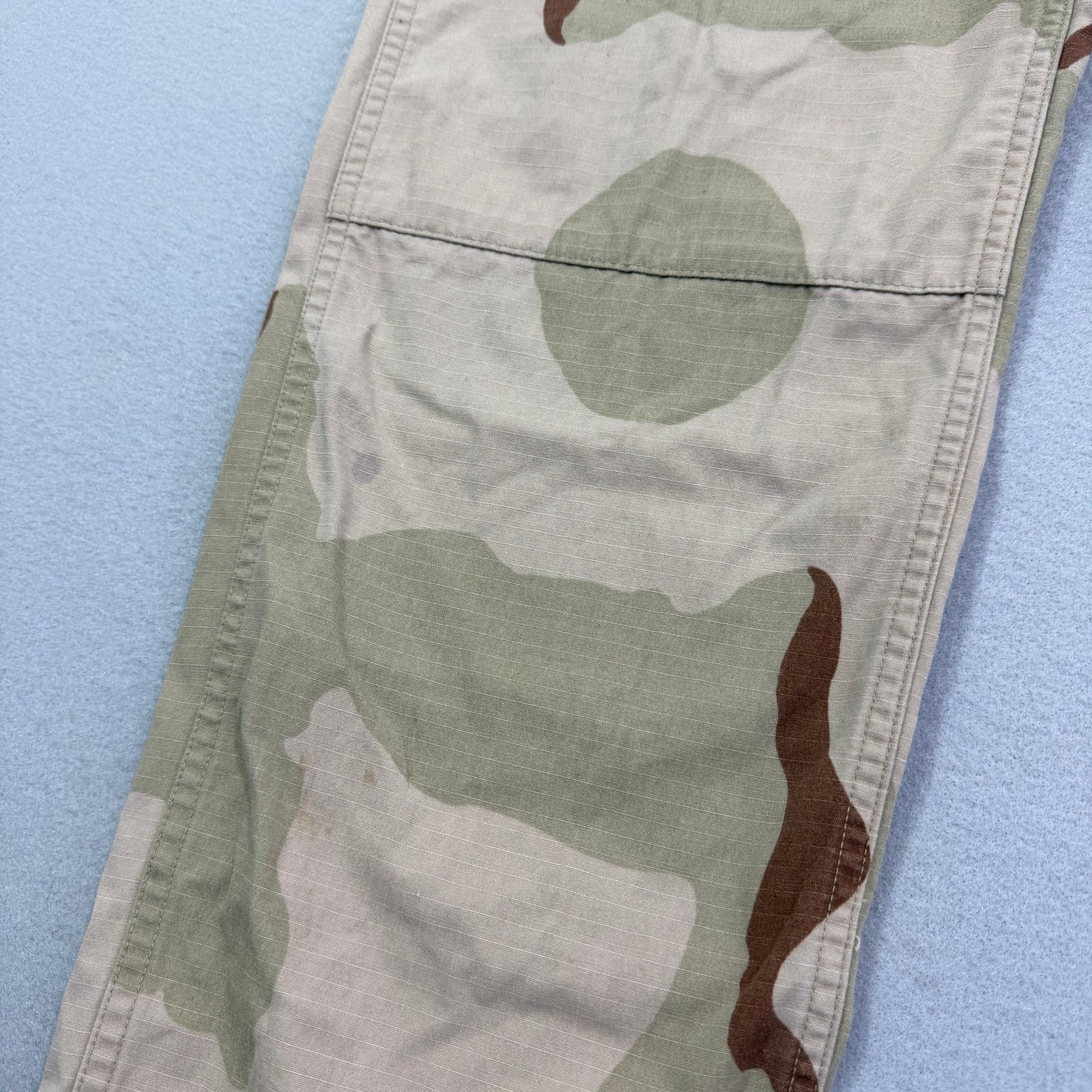 Vintage Vintage US Military Cargo Pants Small X-Long Camo Desert Size US 30 / EU 46 - 4 Thumbnail