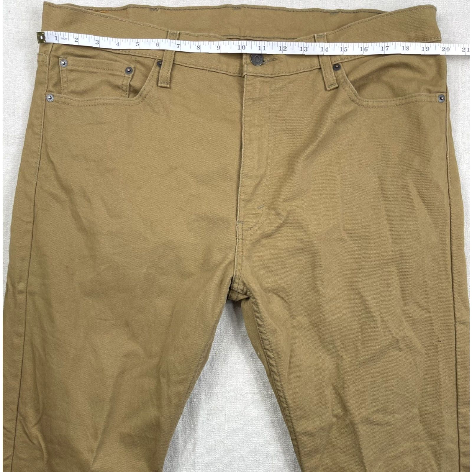Levi's Levi's 513 Jeans 38x32 Brown Khaki Canvas Denim Straight 5-Pocket Mens Regular Vintage? No. (But must avoid N/A) 90s Classic USA Levi's 500 Series Size US 38 / EU 54 - 6 Thumbnail