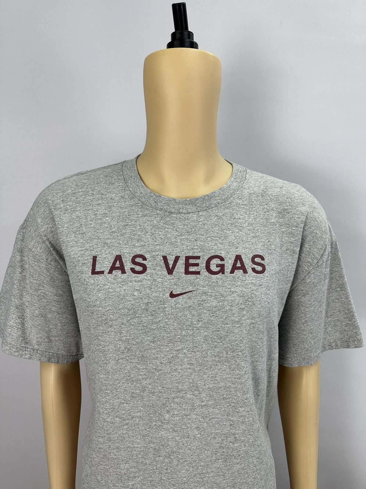Nike Nike Las Vegas Center Logo Vintage Tshirt A599 Size US XL / EU 56 / 4 - 2 Thumbnail