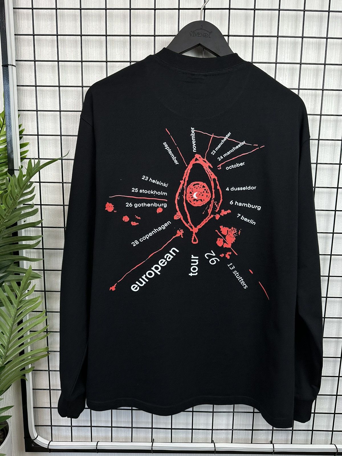 Band Tees The Cure “Wish” album Black Long sleeve Men L Tee shirt Size US L / EU 52-54 / 3 - 11 Thumbnail