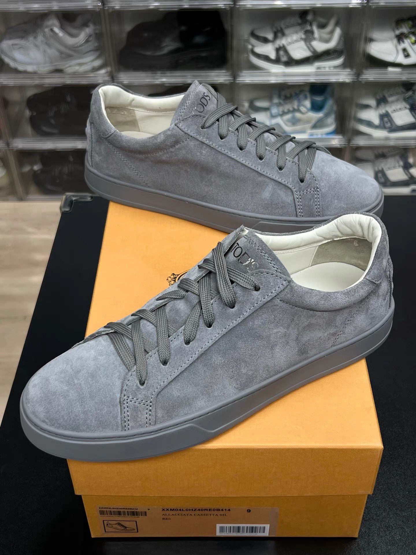 Tod's TOD'S Grey Suede Low-Top Sneakers K15 Size US 10 / EU 43 - 1 Thumbnail