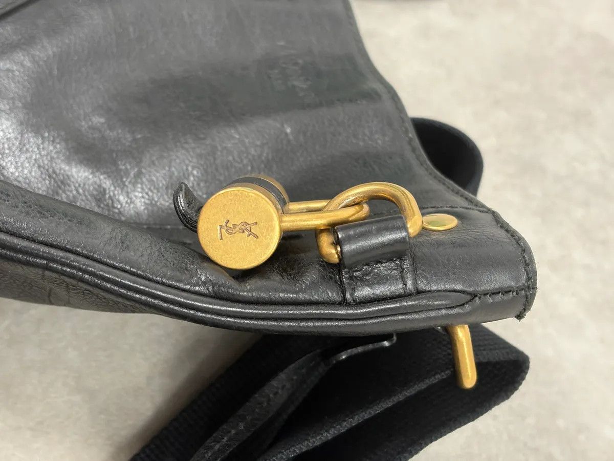 Yves Saint Laurent AW2002 Yves Saint Laurent Black Lock Crossbody Leather Bag Size ONE SIZE - 11 Thumbnail