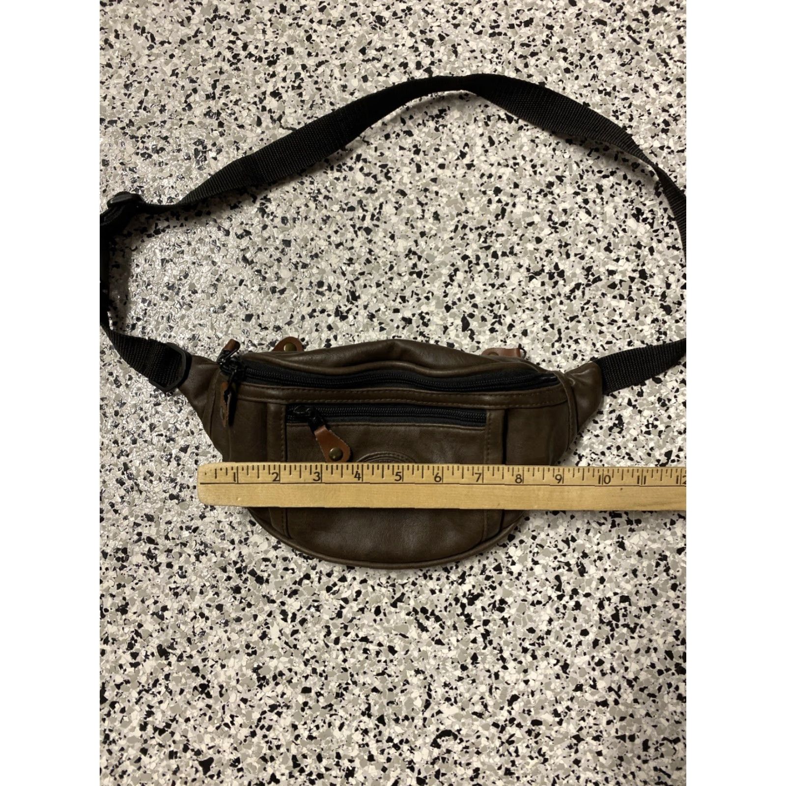 Vintage VINTAGE Cypress Woods Fanny Pack Bum Bag Waist Bag Faux Leather Green Adult Unisex Size ONE SIZE - 3 Thumbnail