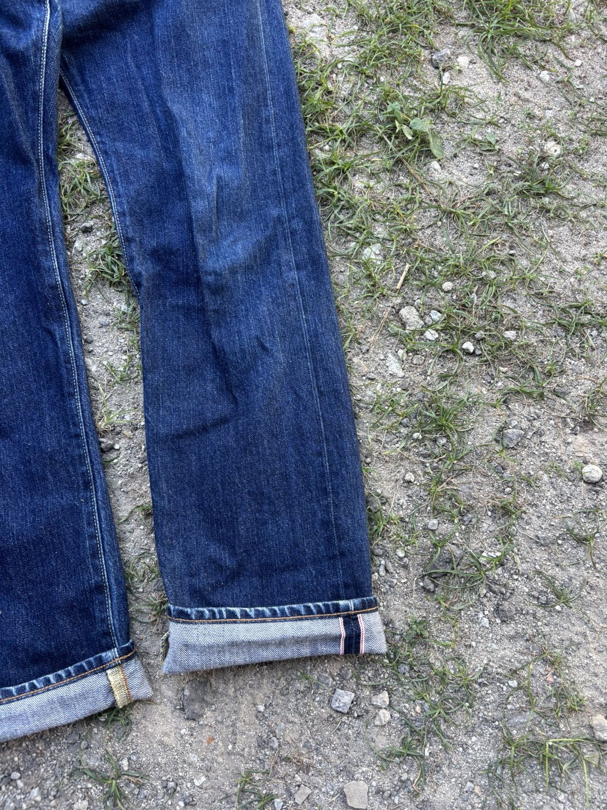 Uniqlo Uniqlo Selvedge Jeans Size US 33 - 8 Thumbnail