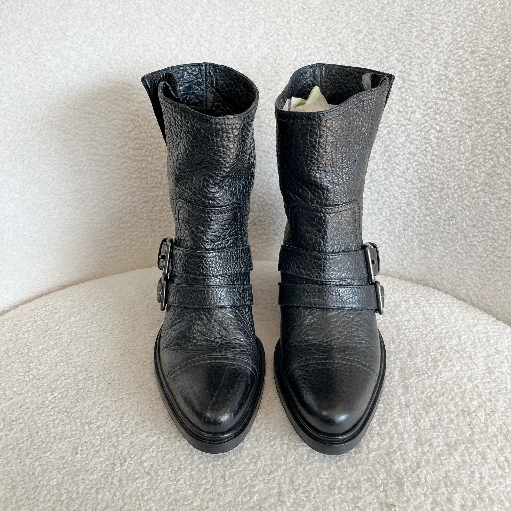 Miu Miu MIU MIU Black Short Boots 36 Size US 5 / IT 35 - 2 Thumbnail