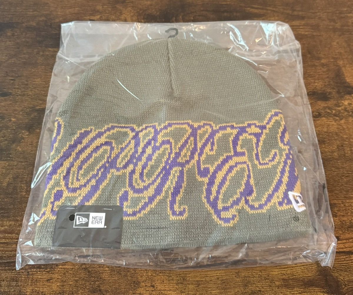 New Era × Supreme Supreme New Era Cursive Beanie Olive (SS26) Size ONE SIZE - 1 Thumbnail