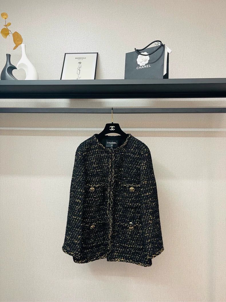 Chanel Chanel 19 Egyptian black gold silhouette glazed buckle wove Size XXS / US 00 / IT 34 - 1 Thumbnail
