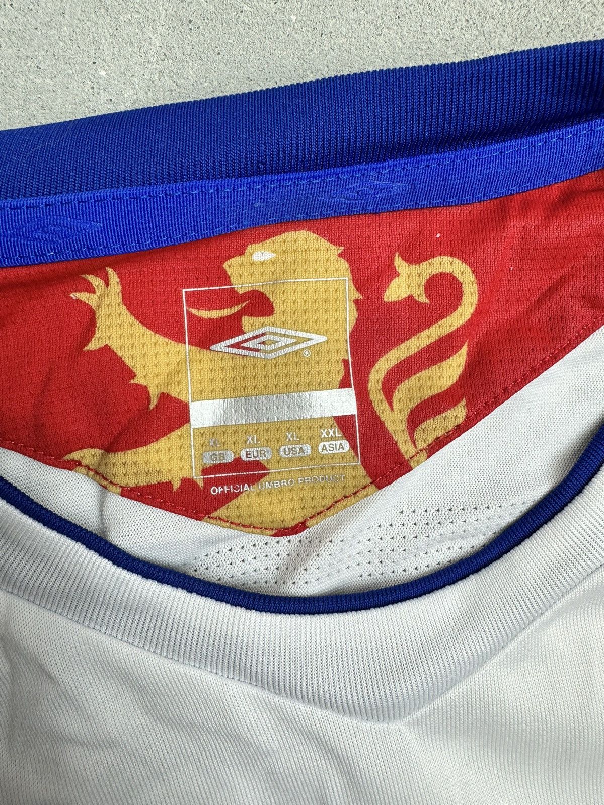 Umbro UMBRO OLYMPIQUE LYONNAIS 2007 HOME JERSEY Size US XL / EU 56 / 4 - 5 Thumbnail