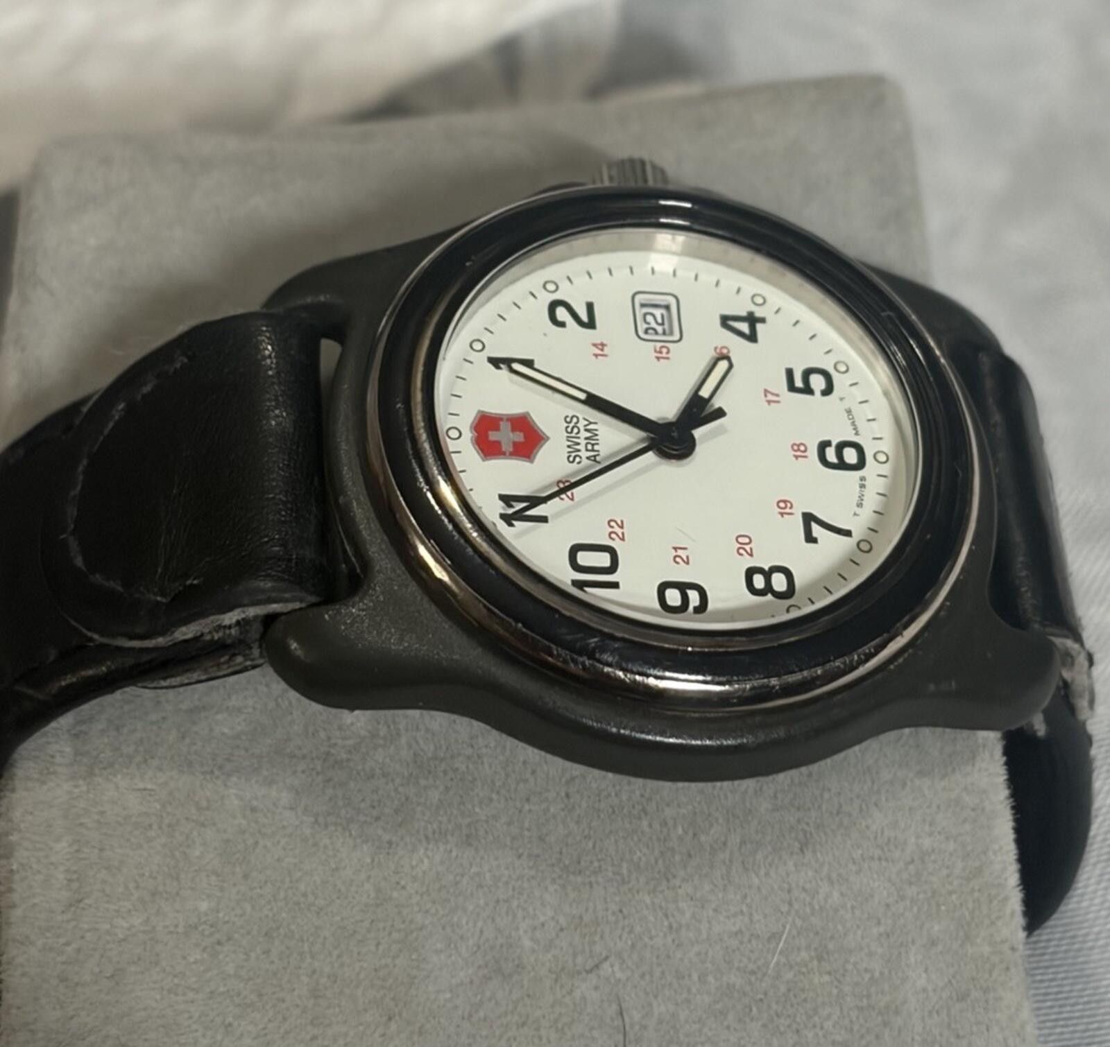 Victorinox Woman’s Victorinox Swiss Army Watch Size ONE SIZE - 3 Thumbnail