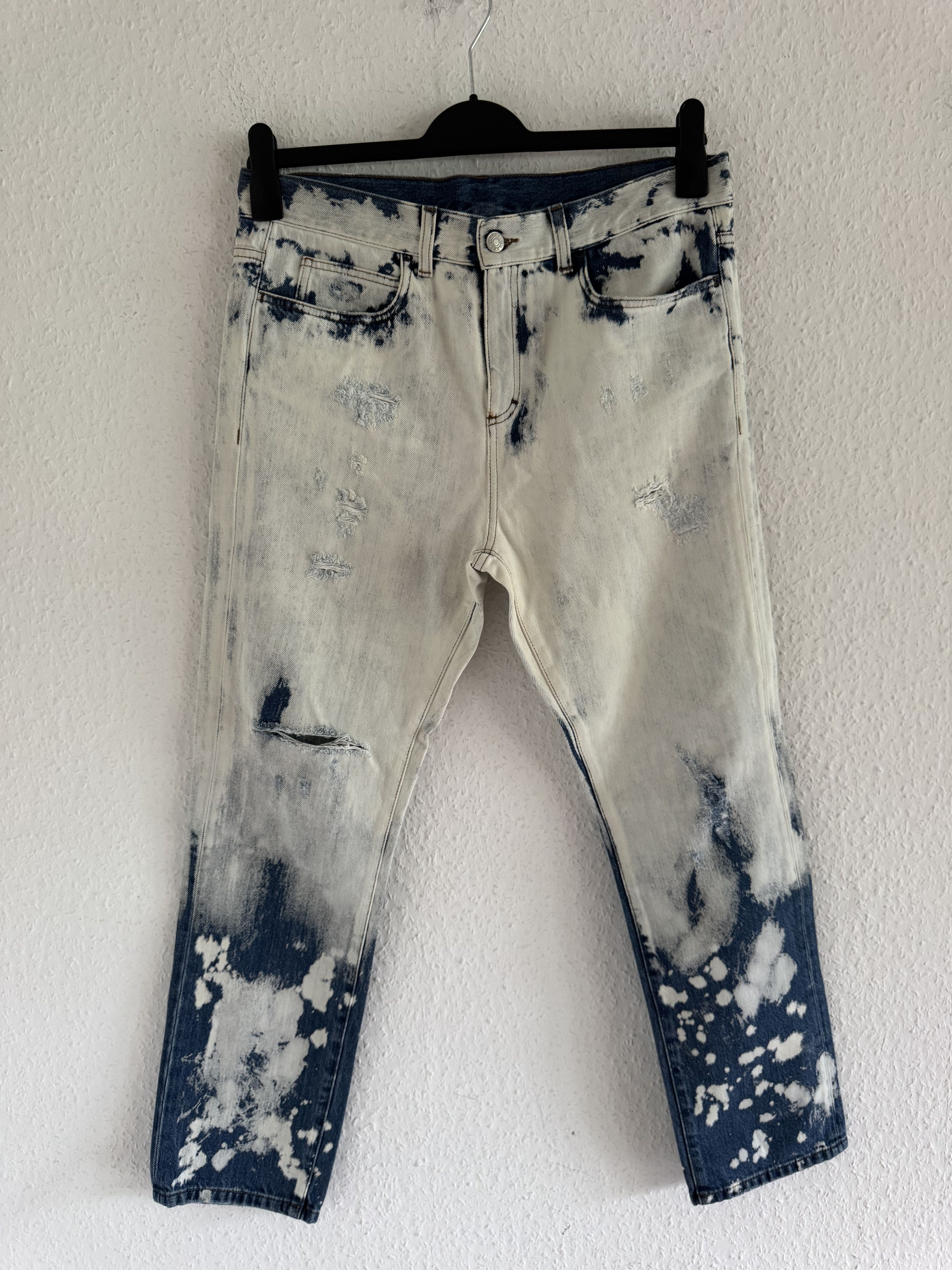 Gucci Bleached Boyfriend Jeans Size US 29 - 1 Thumbnail