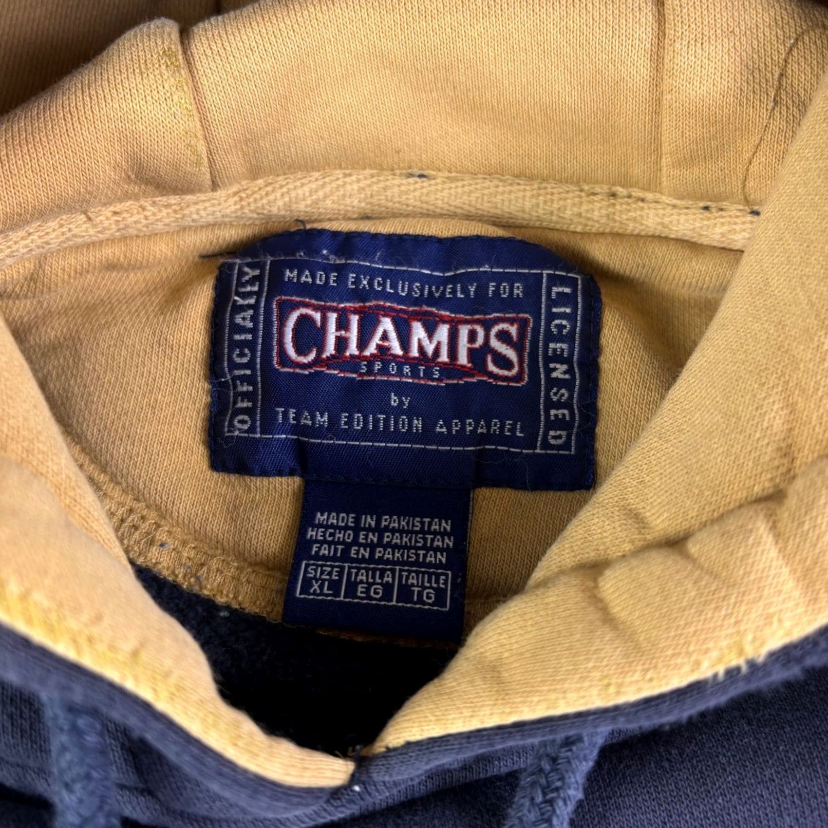 Vintage VINTAGE Champs Notre Dame Fighting Irish Hoodie Navy Blue Yellow XL Distressed Size US XL / EU 56 / 4 - 4 Thumbnail