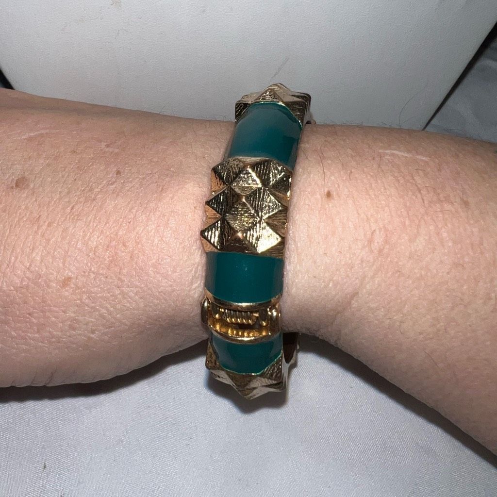 Vintage Vintage MCM Gold Tone and Green Enameled Hinged Cuff Size ONE SIZE - 2 Thumbnail
