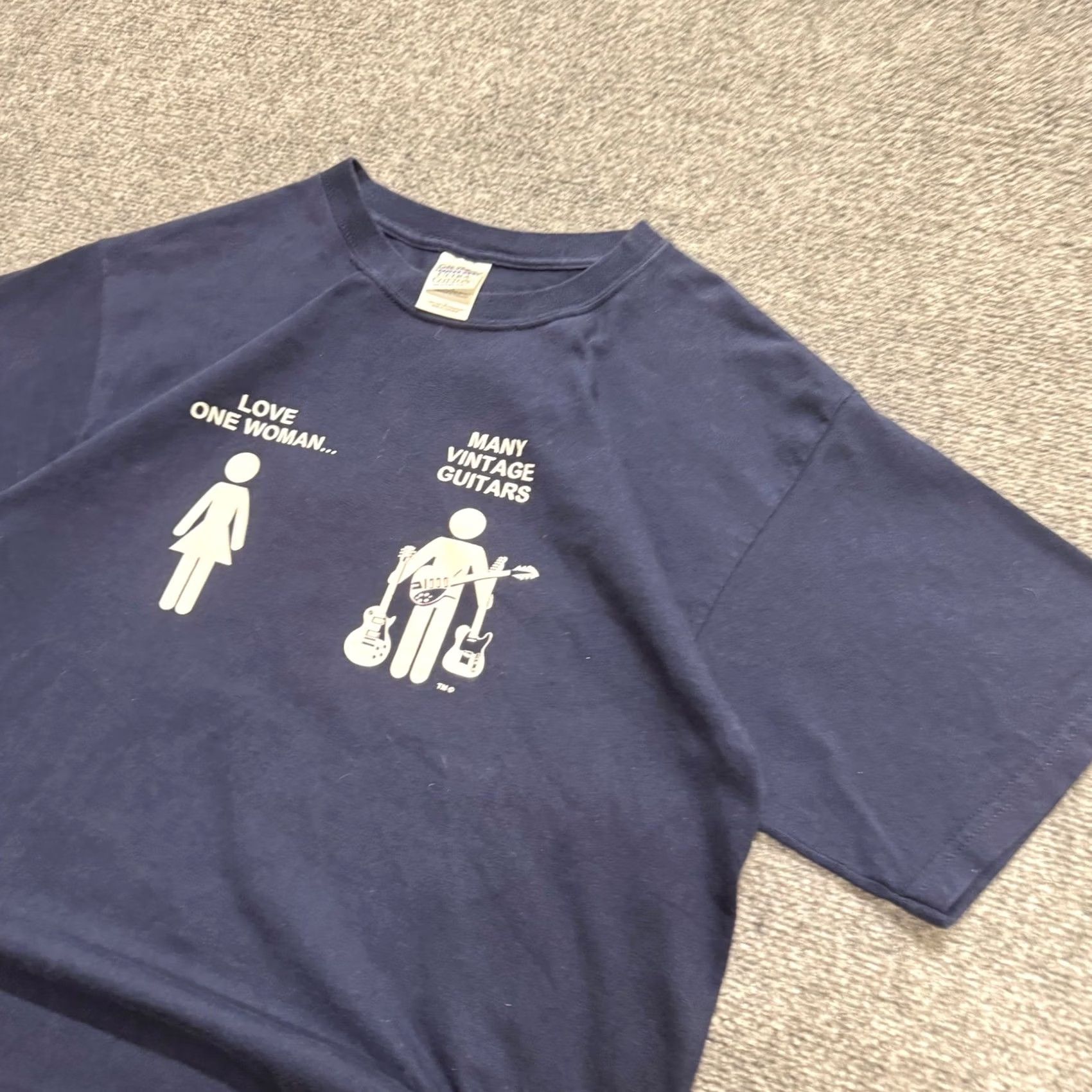 Gildan VINTAGE Gildan Heavy Cotton T Shirt Men L Navy Blue Y2K 90s VTG Guitar T-shirt Mens L Blue Size US L / EU 52-54 / 3 - 2 Thumbnail
