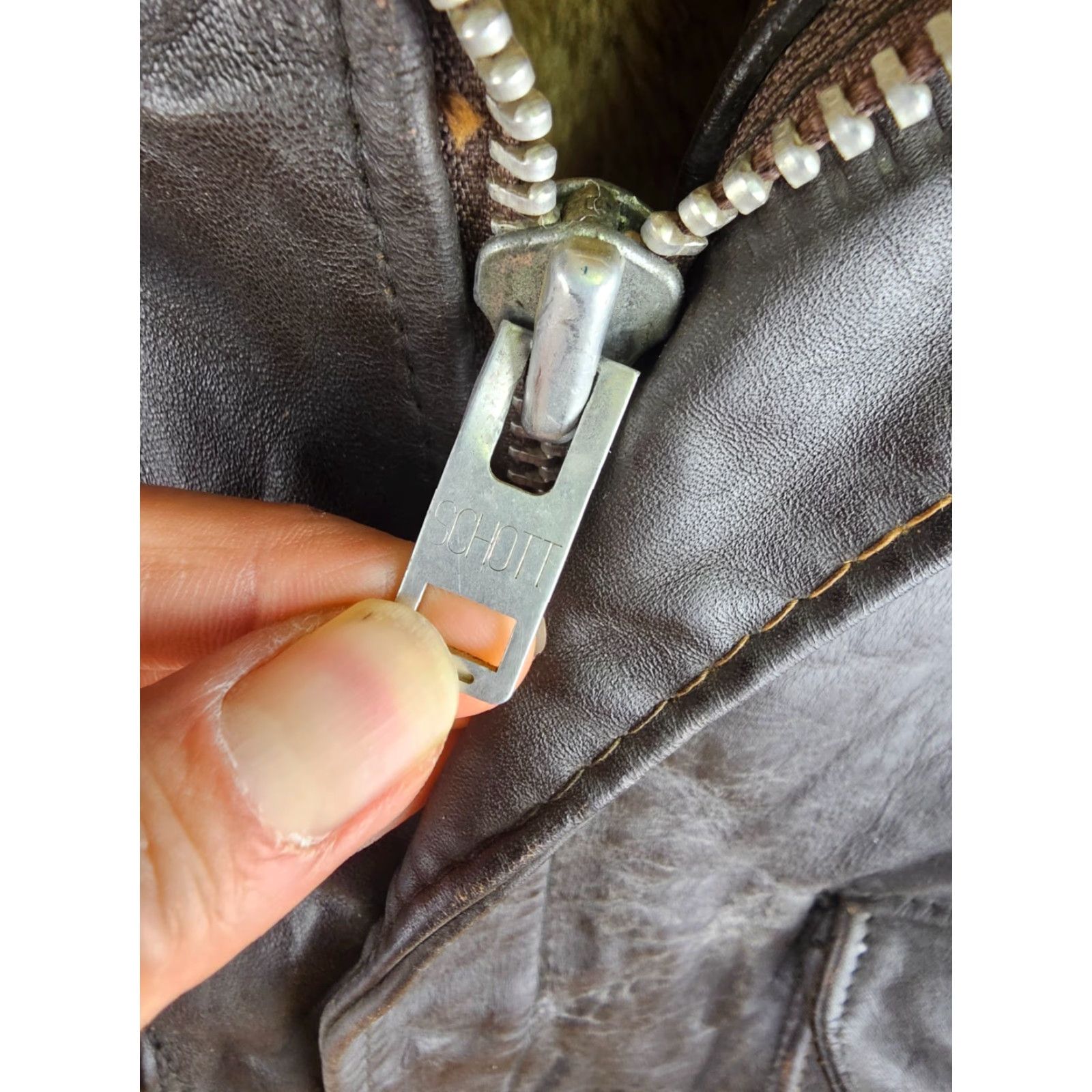 Schott VINTAGE SCHOTT G-1 674 MS FLIGHT BOMBER LEATHER JACKET SZ 42 MEN Size US XS / EU 42 / 0 - 7 Thumbnail