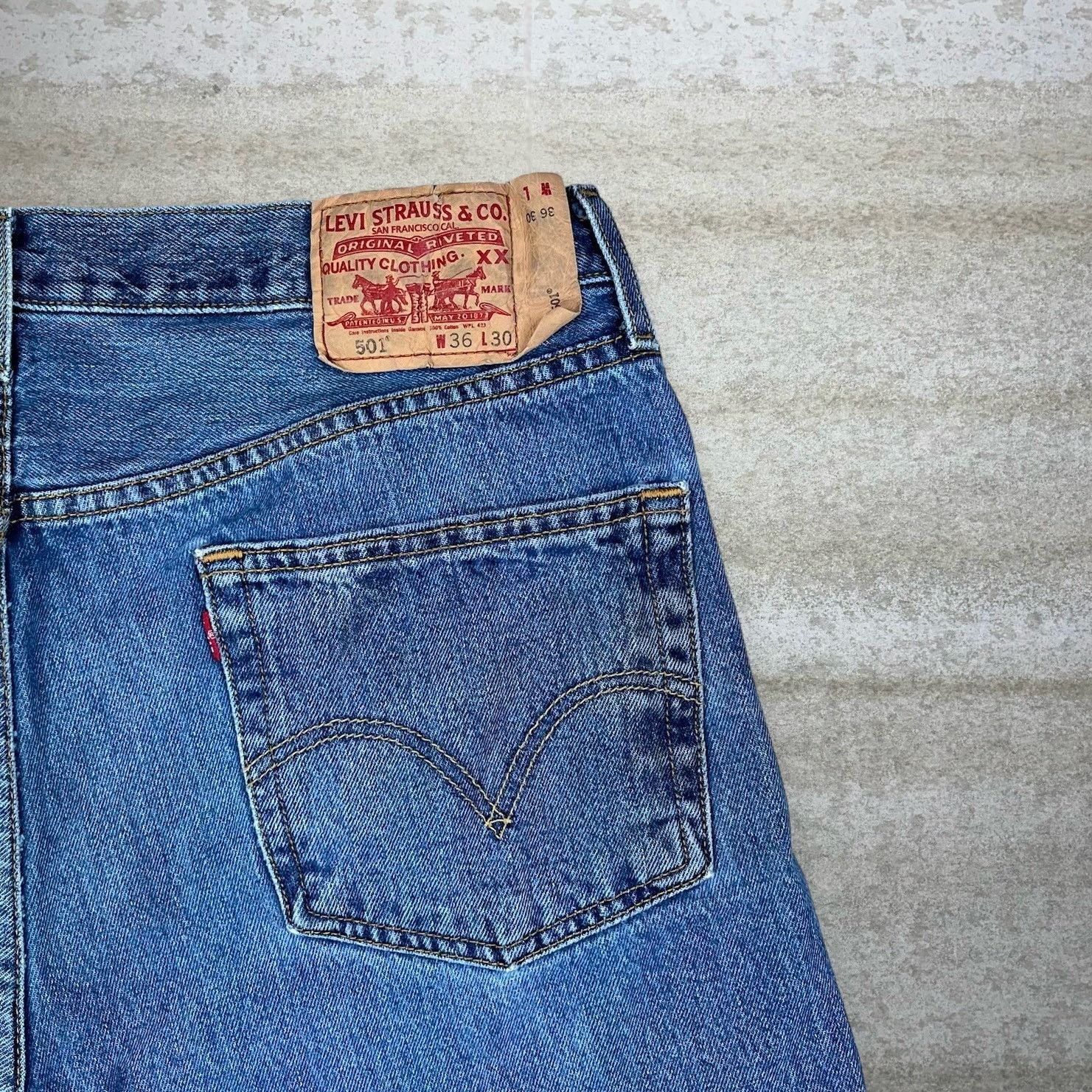 Levi's Vintage 90s Levis Jeans 501 36x30 Straight Fit Medium Wash Size US 36 / EU 52 - 3 Thumbnail