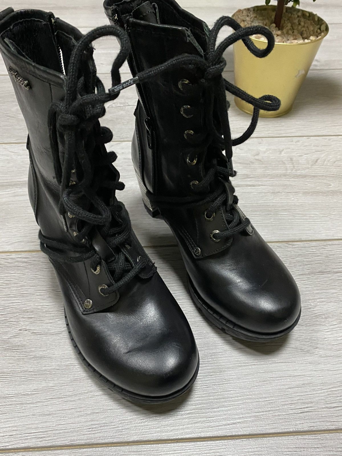 New Rock New Rock leather boots metallic heels long lace zip Size US 7.5 / IT 37.5 - 6 Thumbnail
