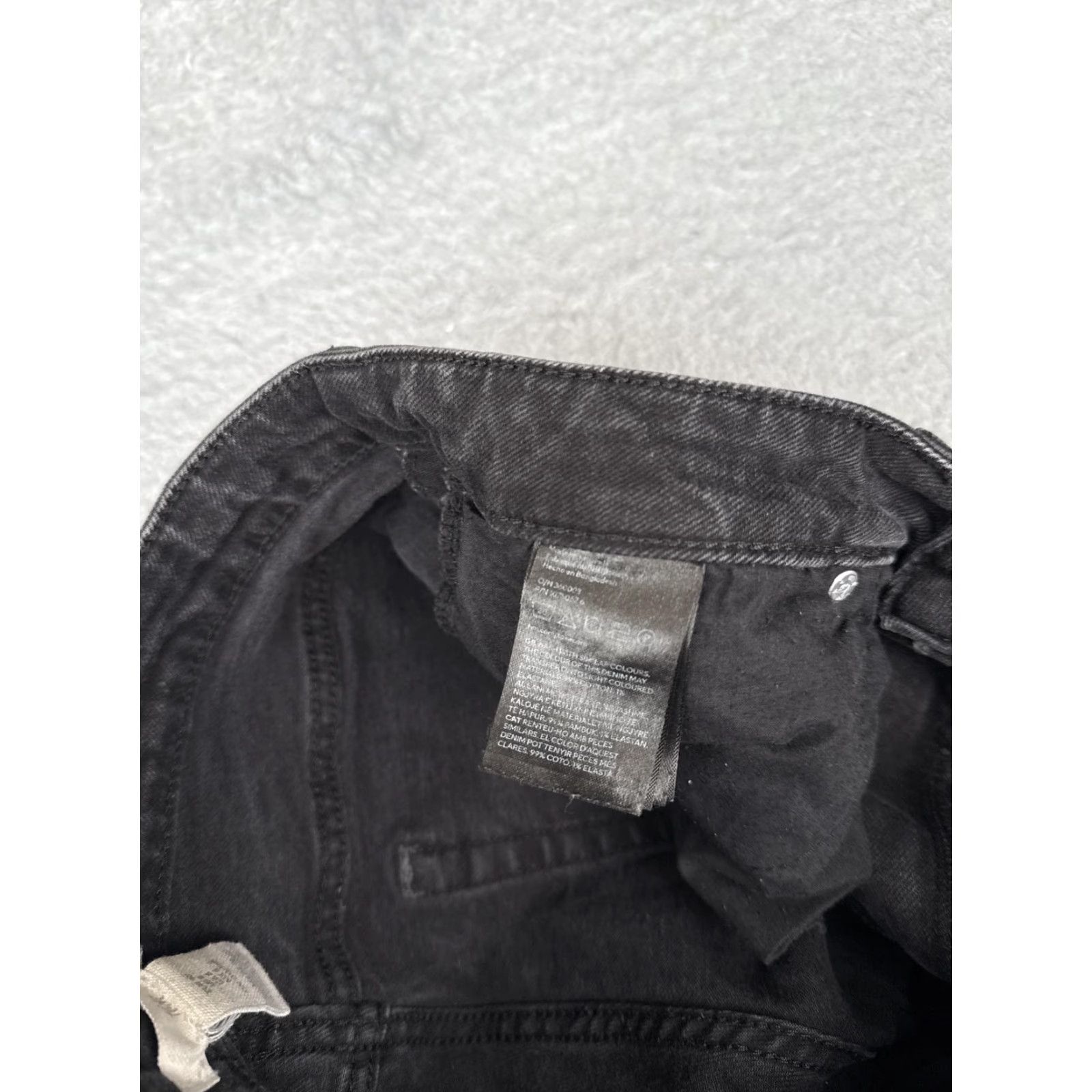 H&M H&M Jeans Women 8 Black High Rise Straight Denim 5-Pocket Zip Button Charcoal Wash Cotton Blend Spandex 29x27 Size 30" / US 8 / IT 44 - 7 Thumbnail