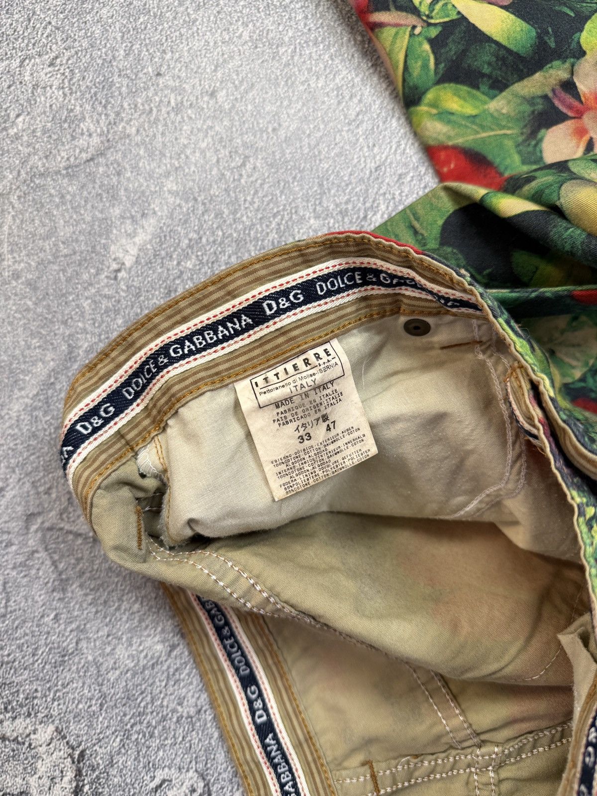 Dolce & Gabbana Dolce and Gabbana - SS ‘03- Full Print Floral Pants Size US 33 - 13 Thumbnail