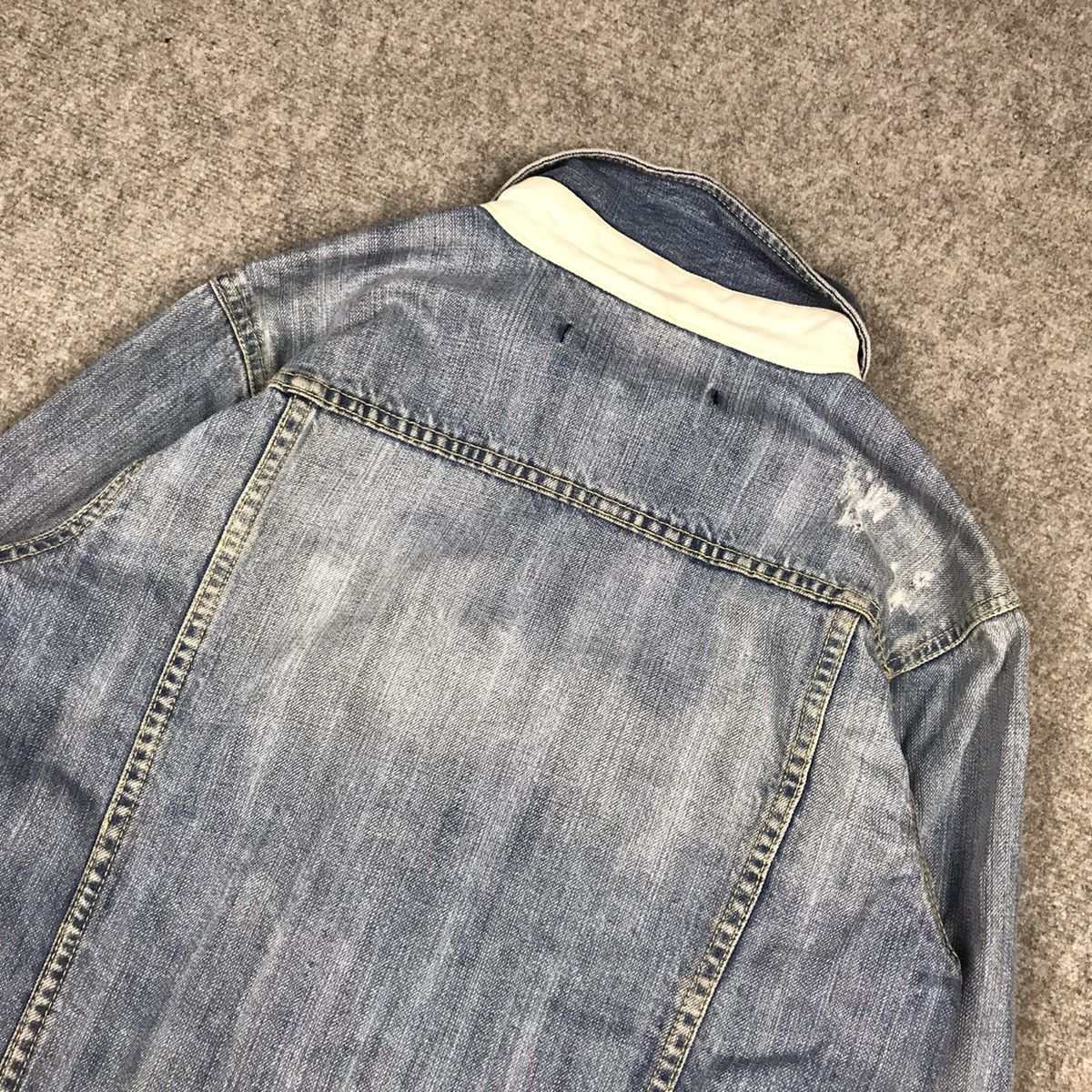 Japanese Brand DENIM DISTRESSED STYLE BUTTON JACKET Size US M / EU 48-50 / 2 - 10 Thumbnail