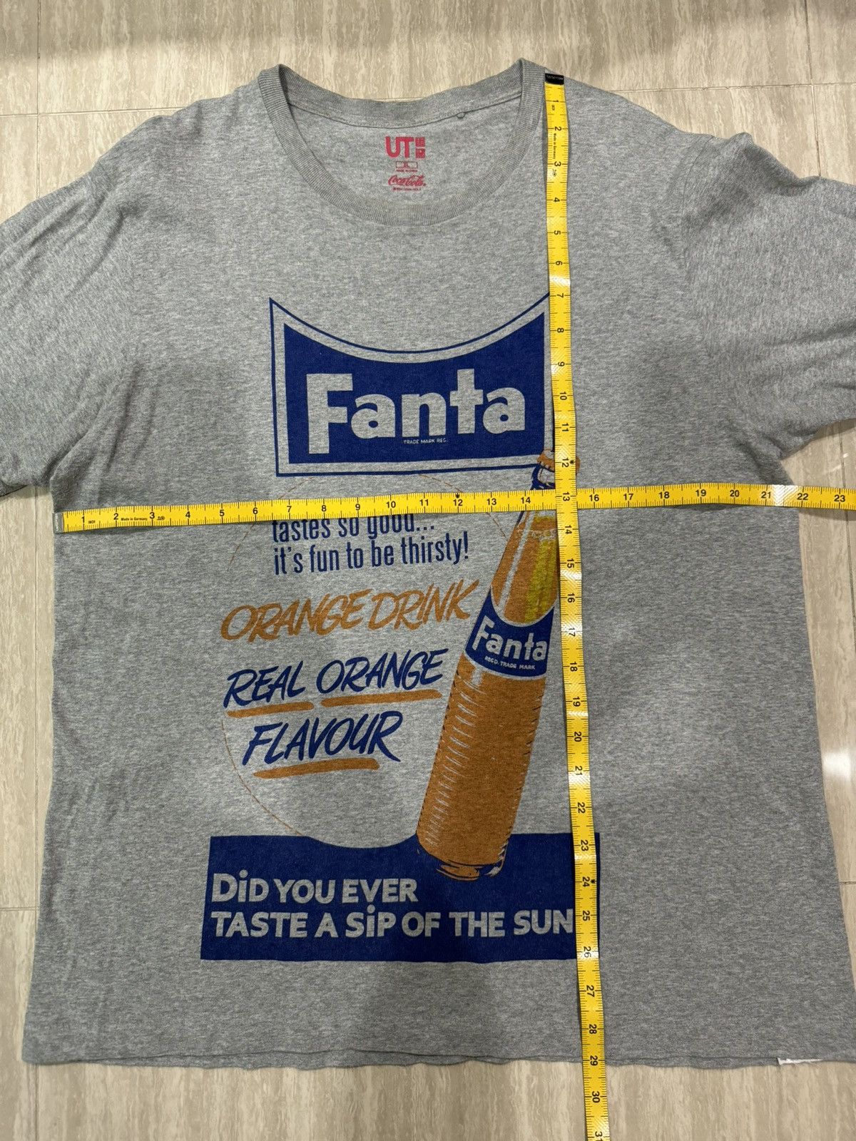 Coca Cola FANTA ORANGE DRINK Uniqlo x CocaCola Shirt XL size Size US XL / EU 56 / 4 - 11 Thumbnail