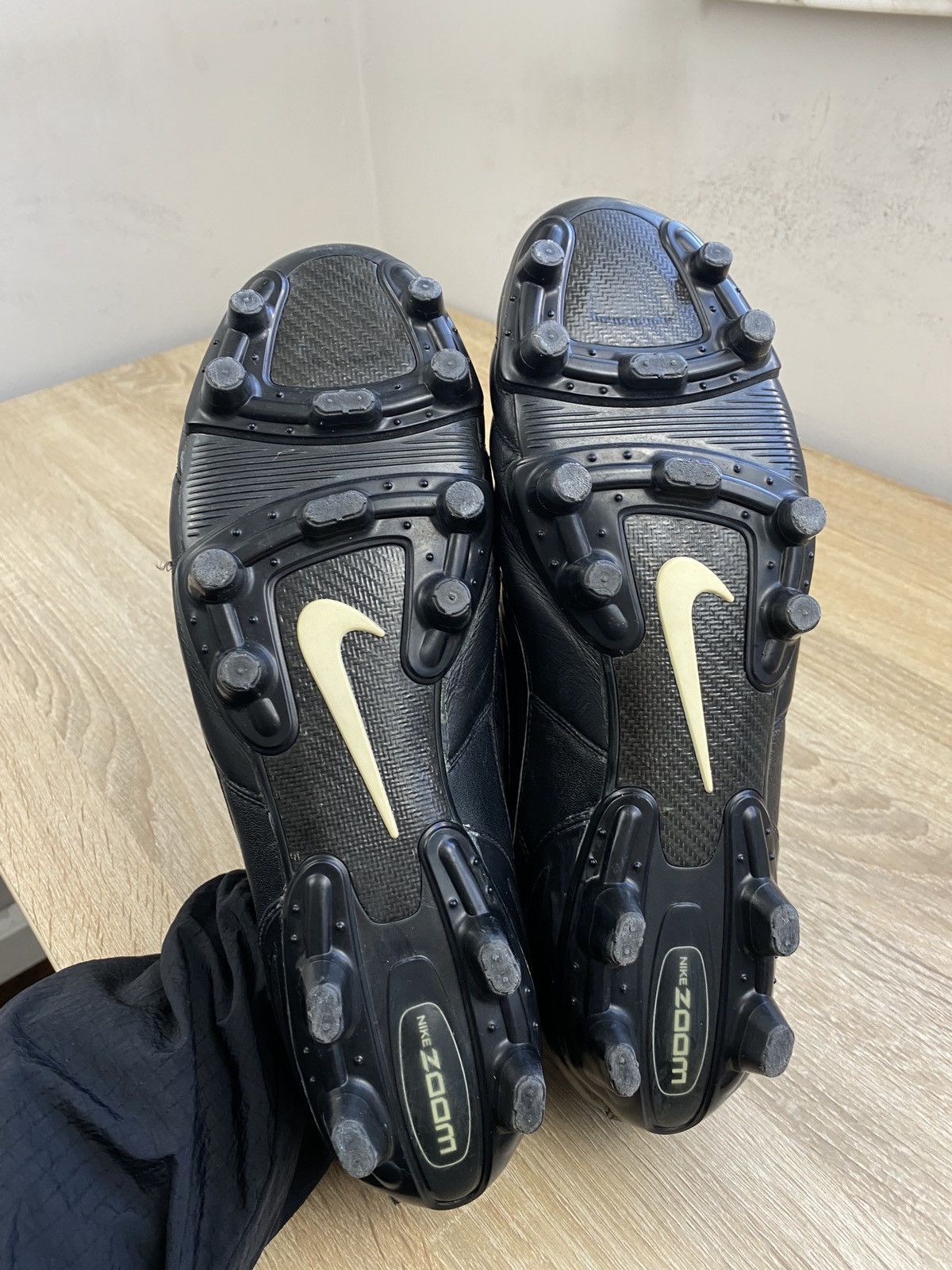 Nike Vintage 2008 Nike Tiempo AIR Legend Football Boots Retro Y2K Size US 12 / EU 45 - 10 Thumbnail
