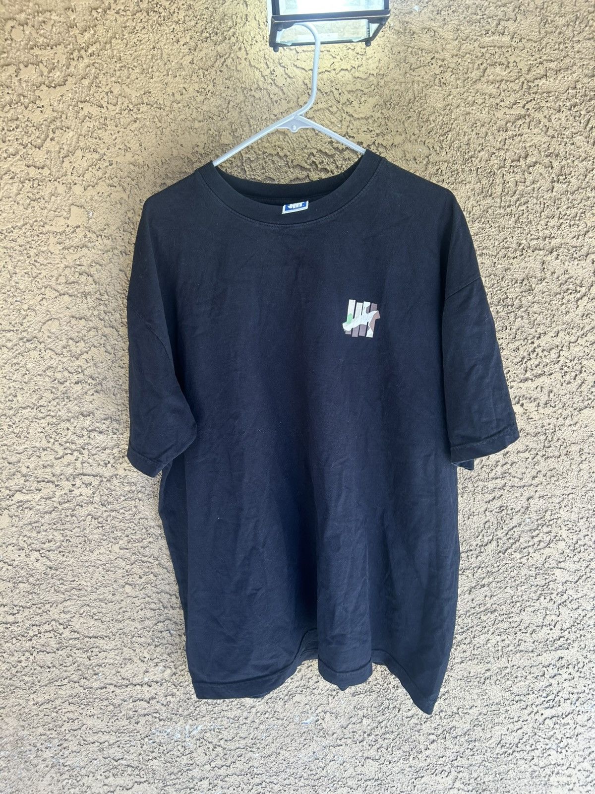 Undefeated Vintage Undefeated Camo Logo Shirt XL Size US XL / EU 56 / 4 - 4 Thumbnail