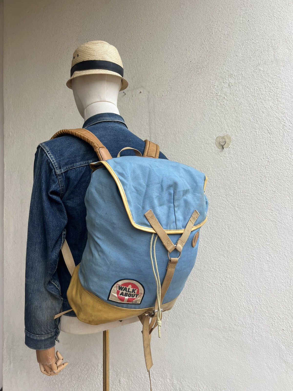 Vintage Vintage 80s WALK ABOUT Faded Stains Muddy Backpack Size ONE SIZE - 1 Thumbnail