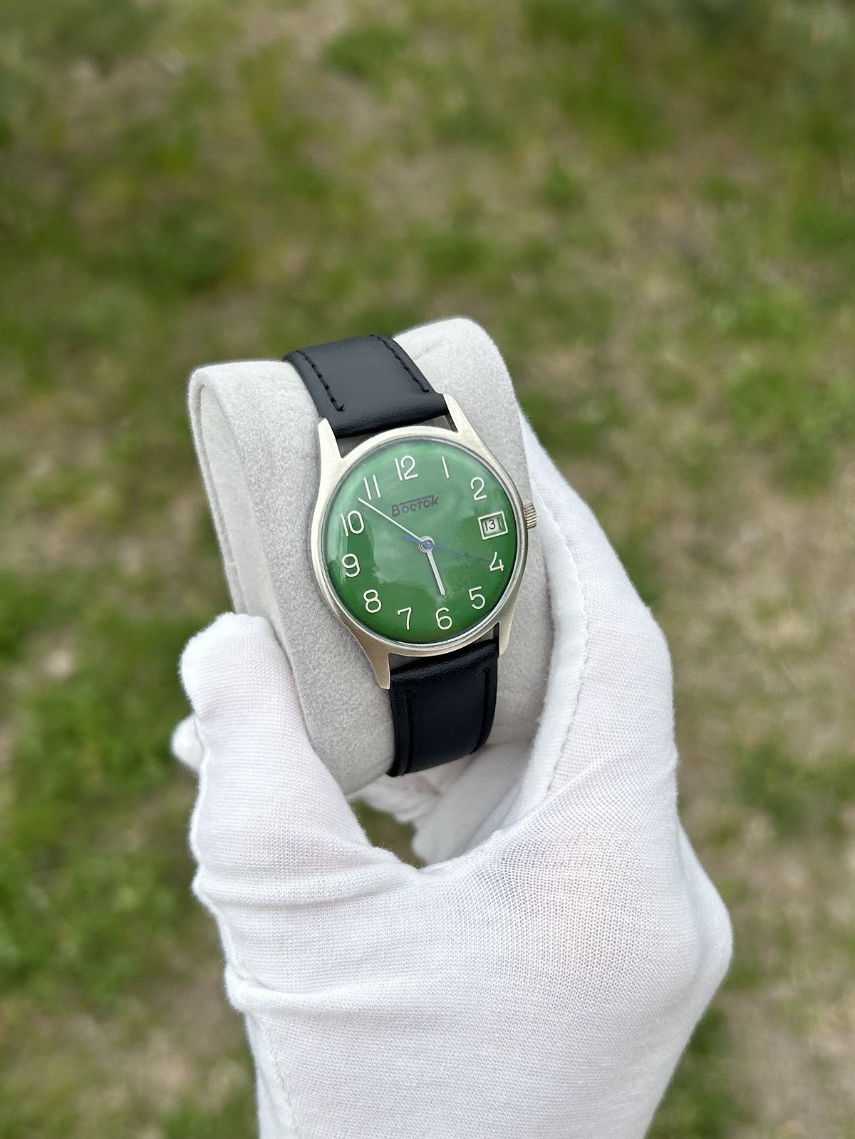 Vintage Vintage Watch Vostok USSR Soviet Mechanical Wristwatch 1980s Size ONE SIZE - 5 Thumbnail