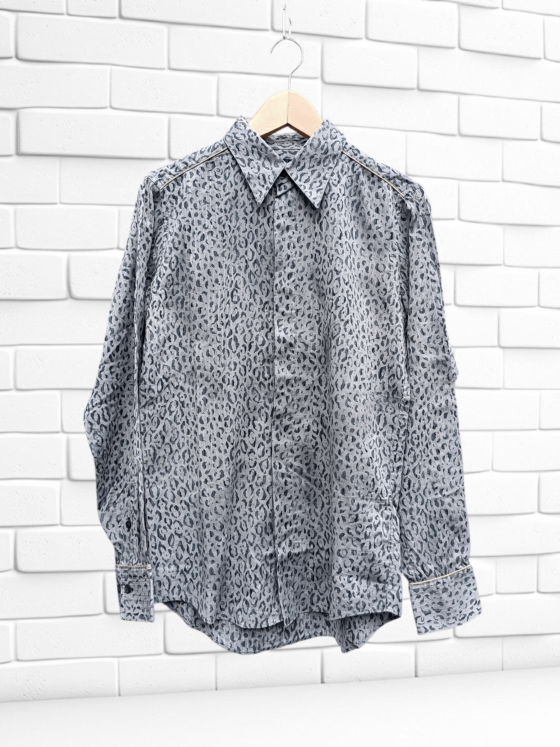 Japanese Brand Vintage Shirt Leopard Print Made In Japan 🇯🇵 Size US M / EU 48-50 / 2 - 1 Thumbnail
