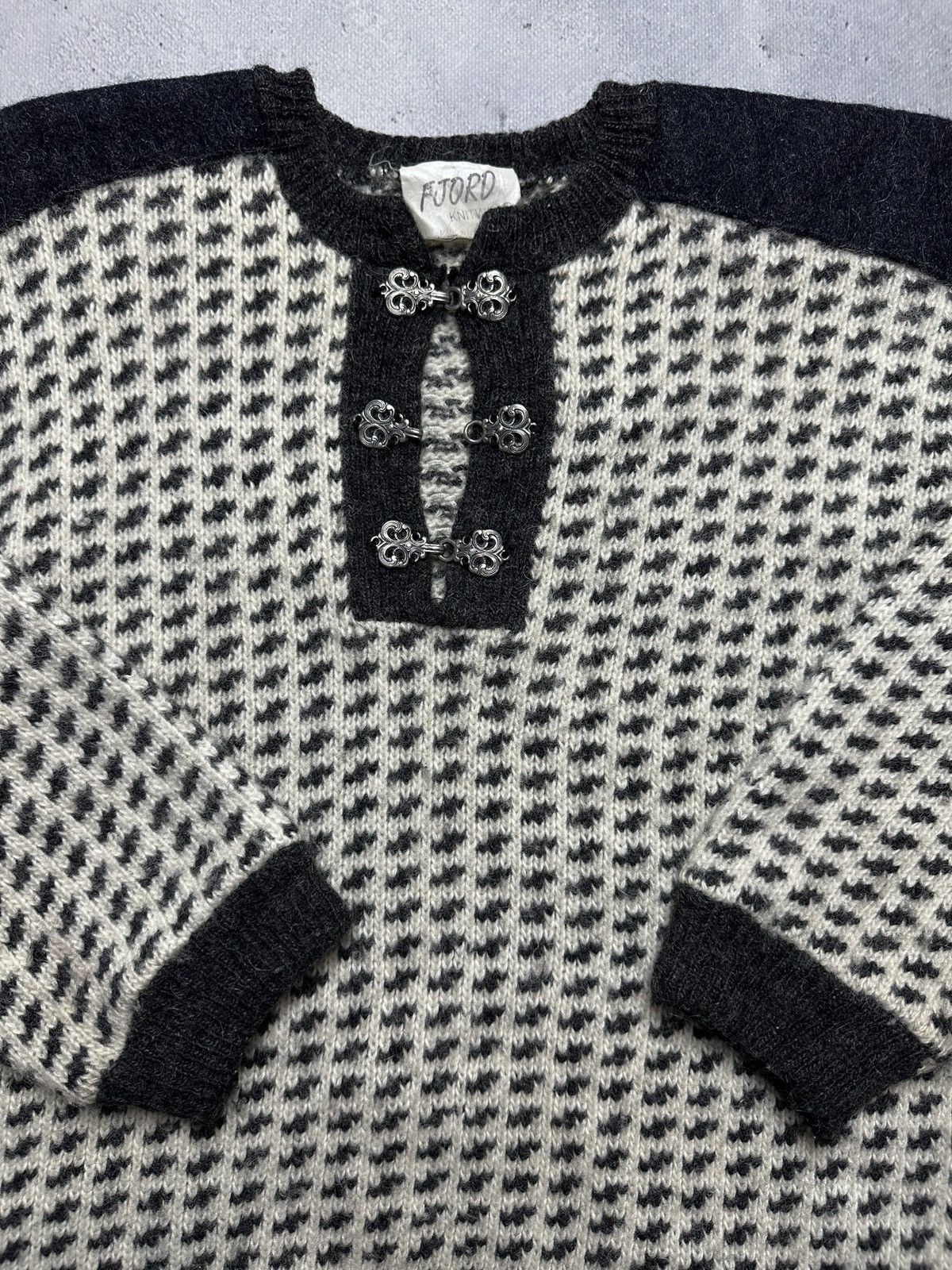 Dale Of Norway Norwegian wool Fjord Pure New Wool Cardigan Knit Vintag 90s Size US L / EU 52-54 / 3 - 7 Thumbnail