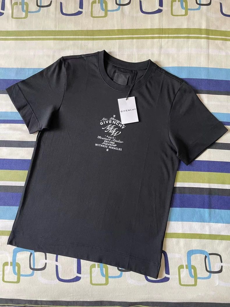 Givenchy Givenchy Short-sleeve T-Shirt Size US M / EU 48-50 / 2 - 1 Thumbnail