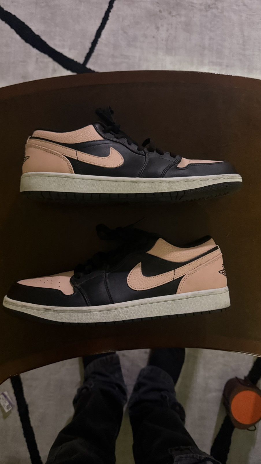 Jordan Brand Jordan 1 Crimson Tint Size US 10.5 / EU 43-44 - 1 Thumbnail