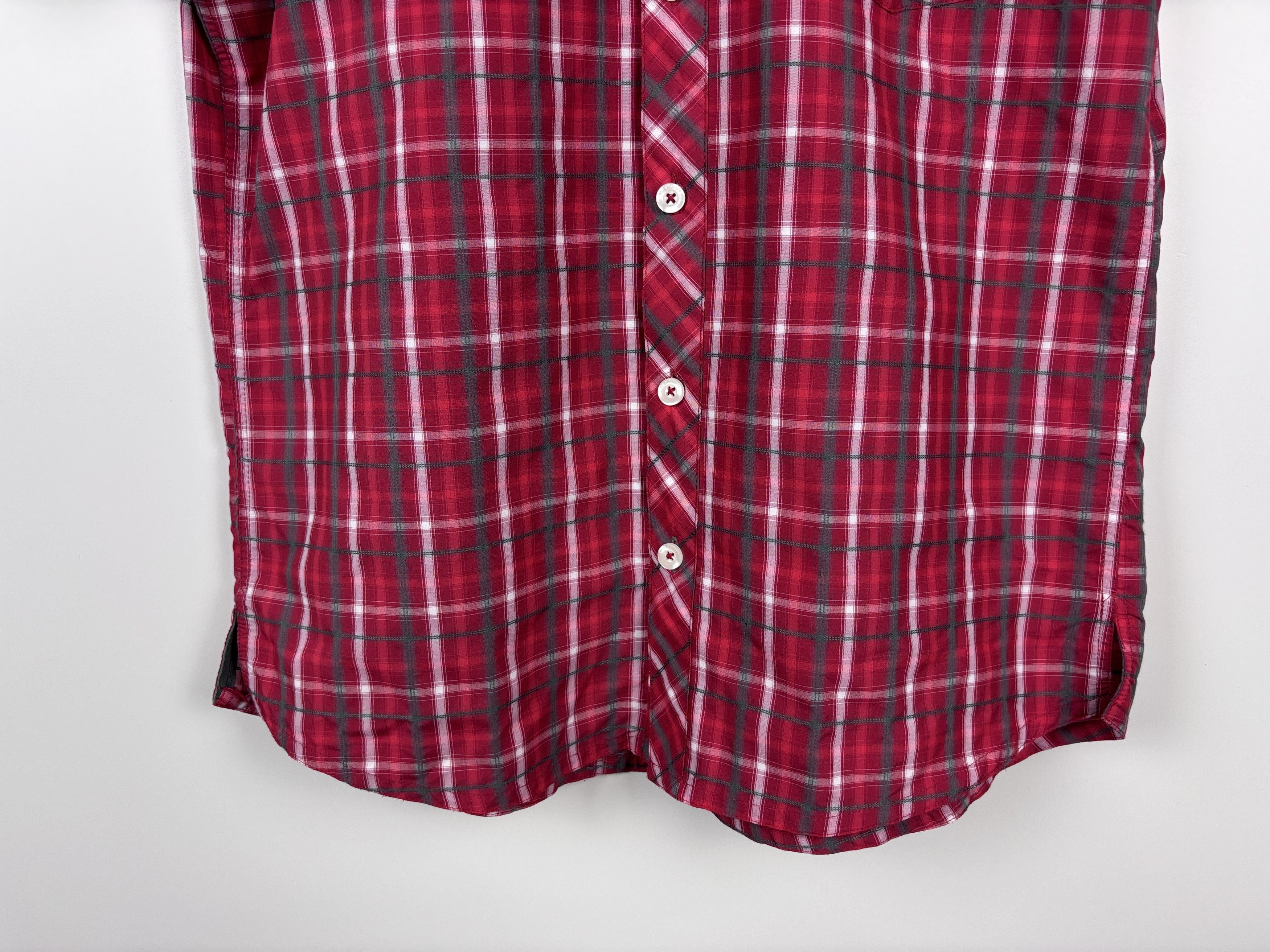 Mammut Mammut Short Sleeve Check Shirt Red Outdoor Hiking Size M Size US M / EU 48-50 / 2 - 3 Thumbnail