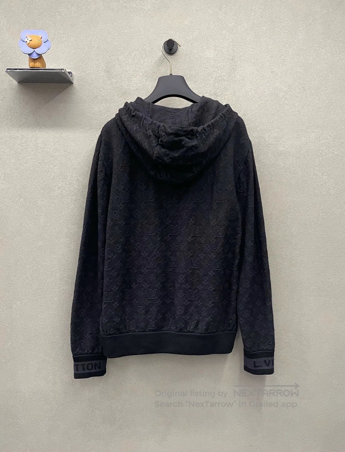 Louis Vuitton black logo print long sleeve hoodie. Size US M / EU 48-50 / 2 - 2 Thumbnail