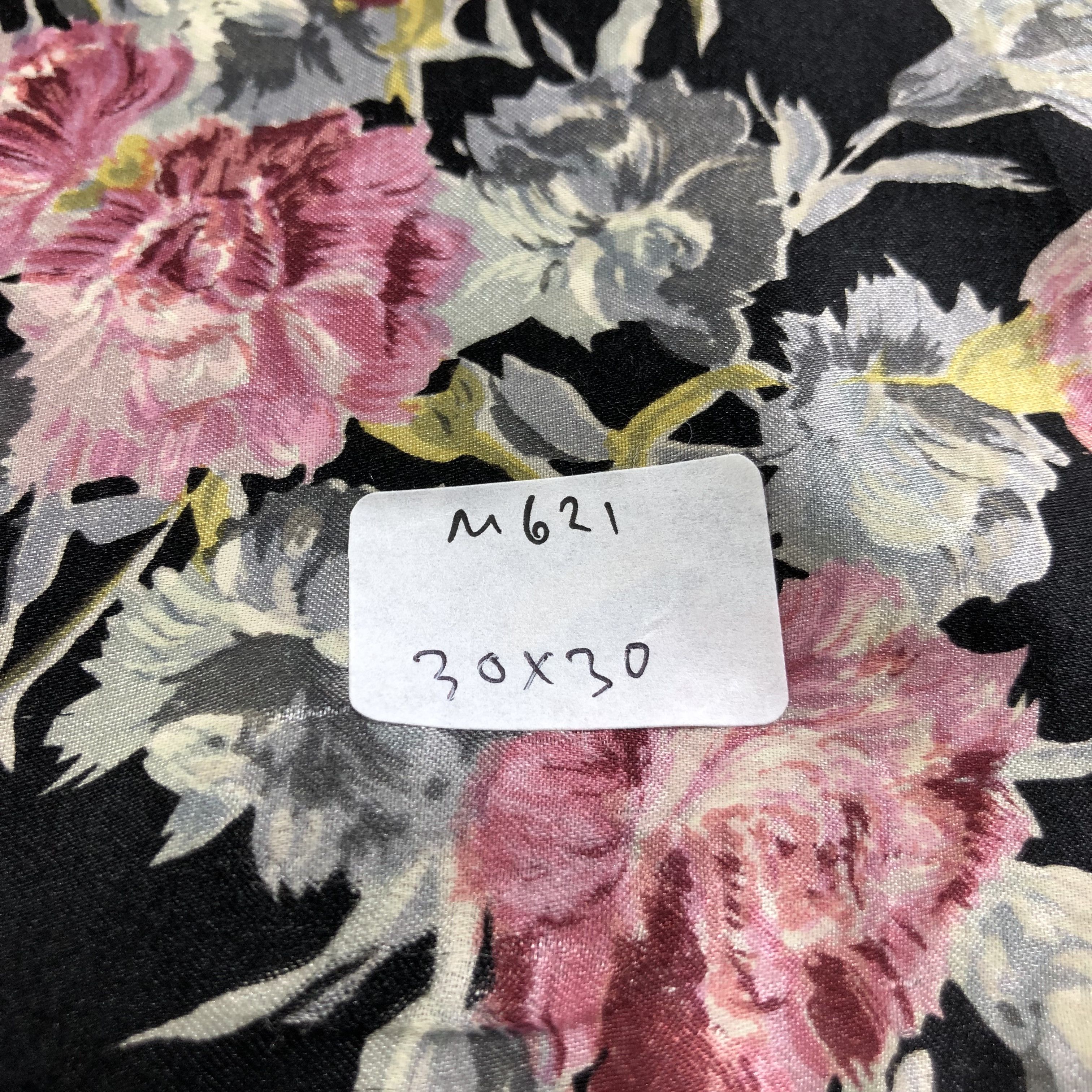 Japanese Brand Luxury Floral Hand Rolled Silk Scarf M621 Size ONE SIZE - 6 Thumbnail