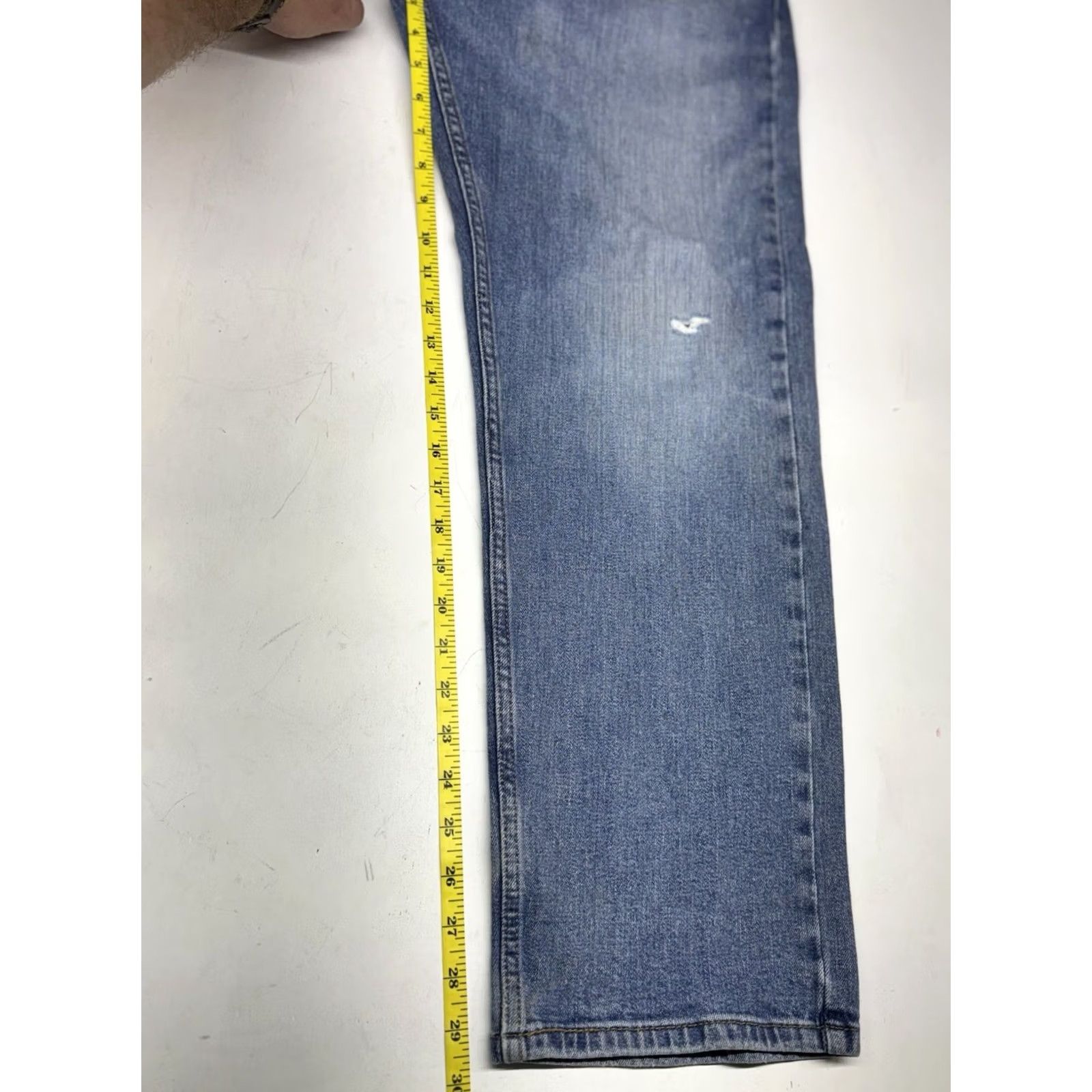 Levi's VINTAGE Levi's 505 Jeans Men 38x30 Blue Mid Rise Medium Wash Straight Leg 5-Pocket 8" Leg Opening Mens Size US 38 / EU 54 - 6 Thumbnail