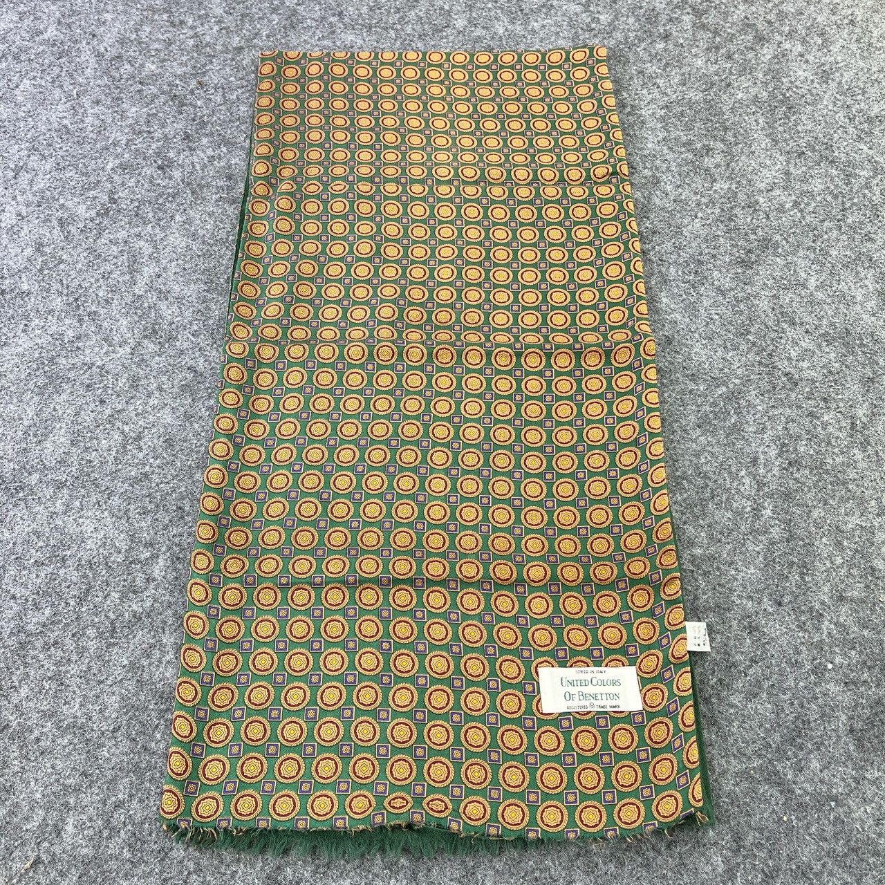 United Colors Of Benetton United Colors of Benetton Scarf/Muffler / Neckwear T392 Size ONE SIZE - 1 Thumbnail