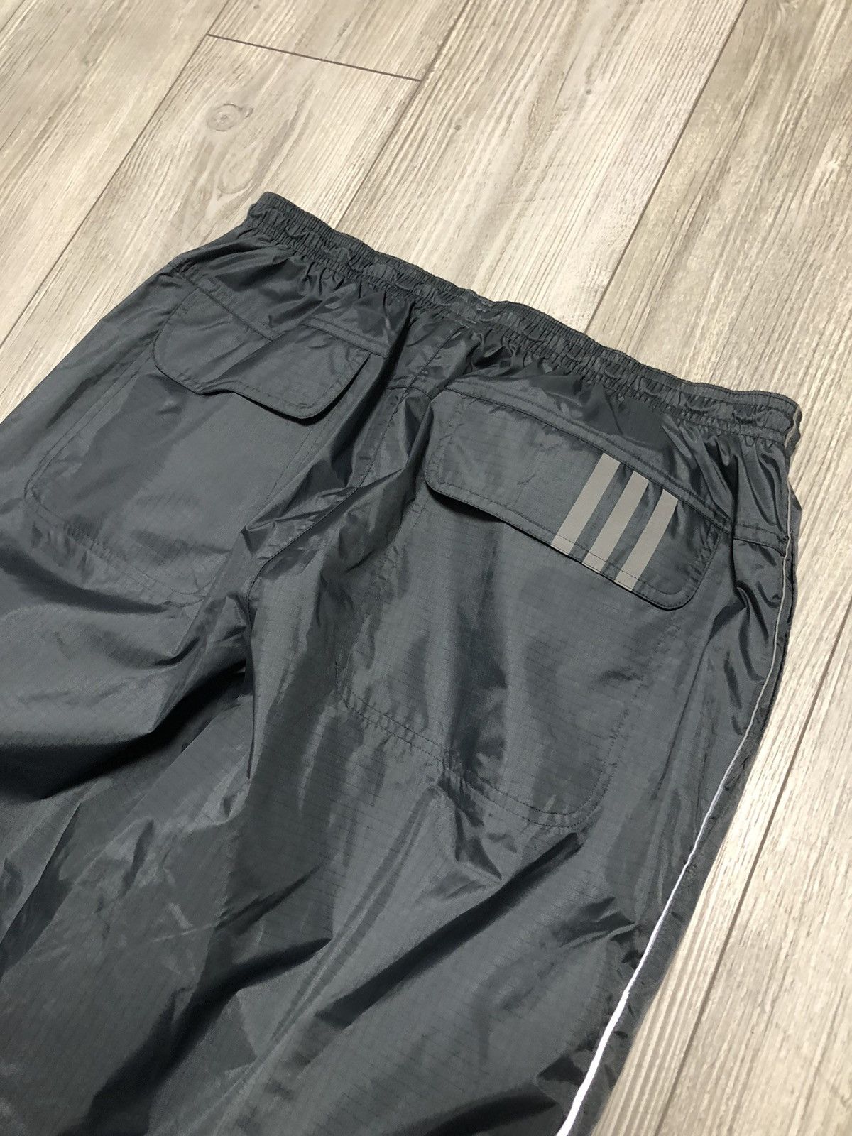Adidas Vintage Adidas Track Pants Y2K Baggy Drilli Joggers Nylon Size US 34 / EU 50 - 11 Thumbnail
