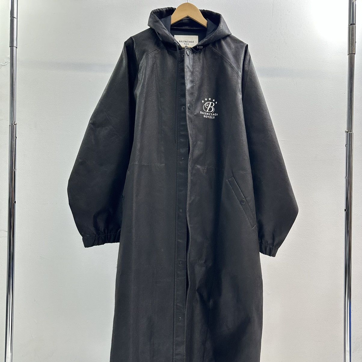 Balenciaga Balenciaga Hotels Long Jacket Size US XL / EU 56 / 4 - 1 Thumbnail