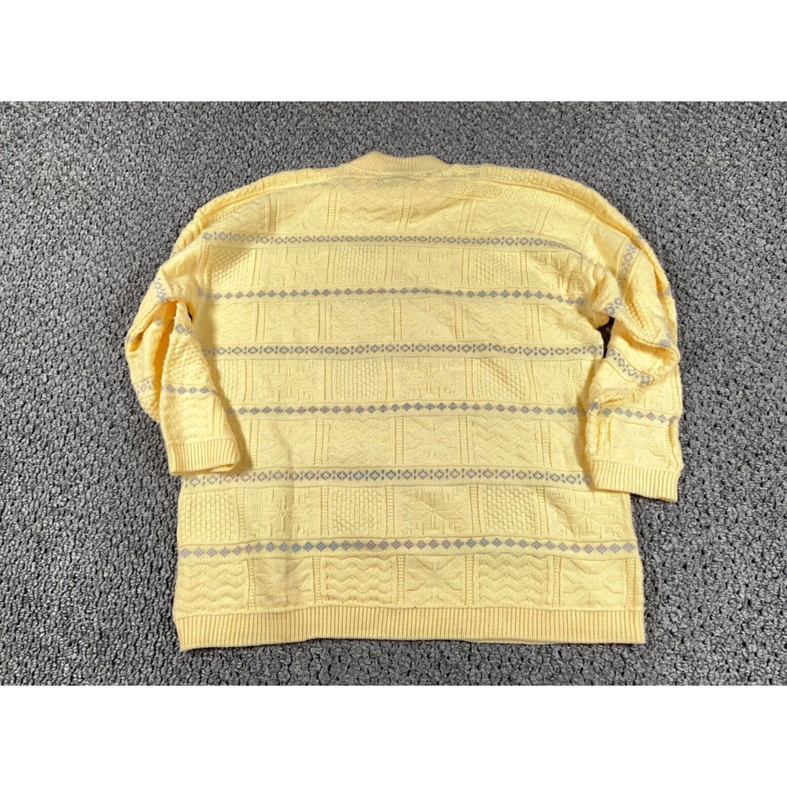 Basic Editions VINTAGE Basic Editions Sweater Womens L Yellow Oversized Chunky Knit Mock Neck Geometric 90s Size L / US 10 / IT 46 - 2 Thumbnail