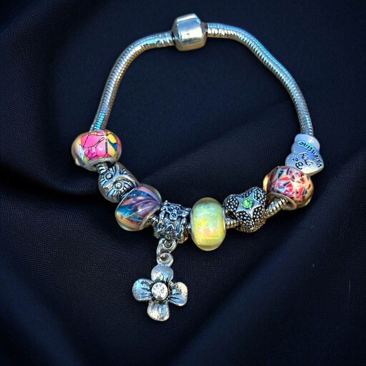 Other Silver tone sliding charm bracelet Size ONE SIZE - 1 Thumbnail