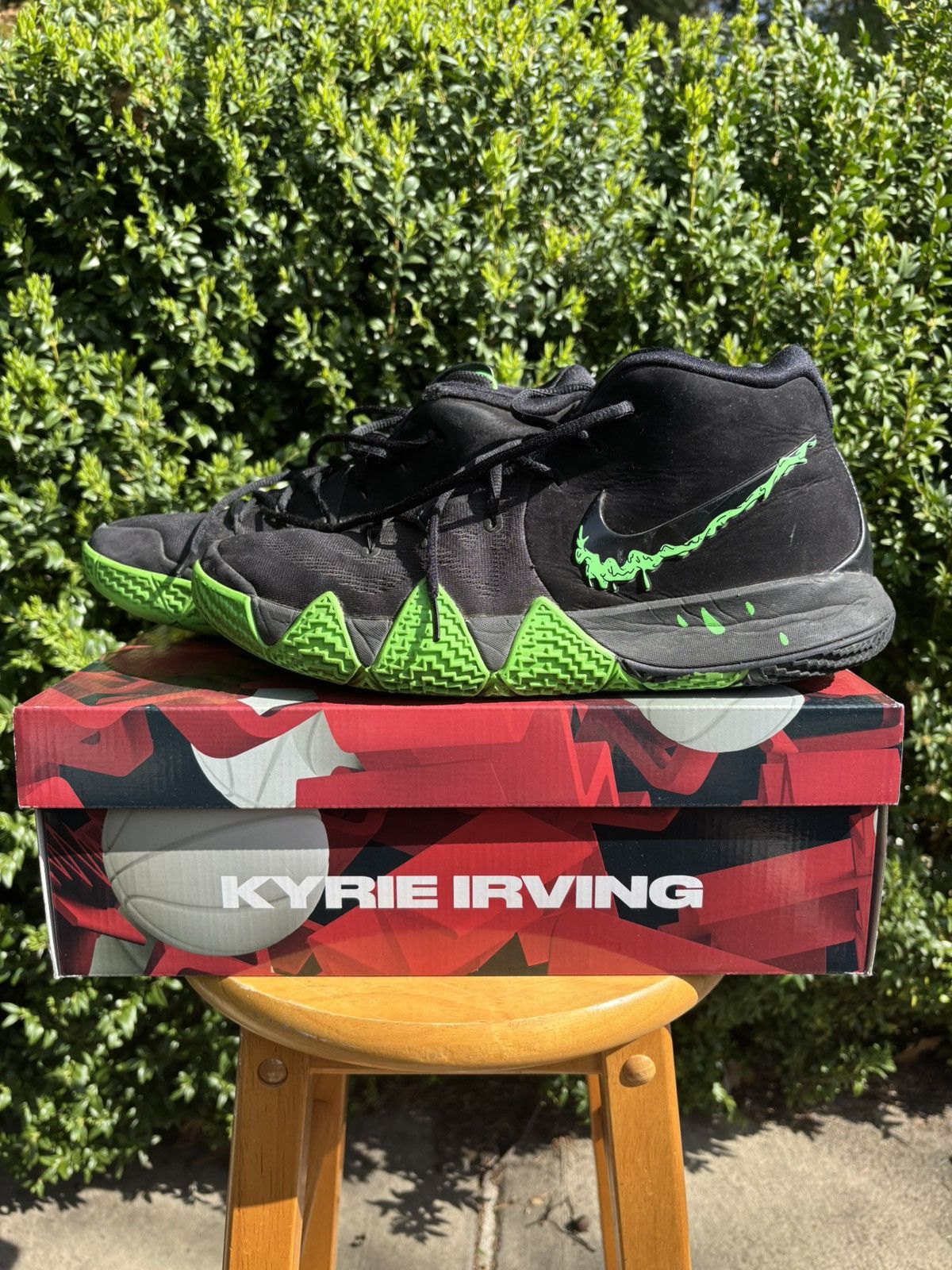 Nike Kyrie 4 'Halloween' Size US 12 / EU 45 - 1 Thumbnail